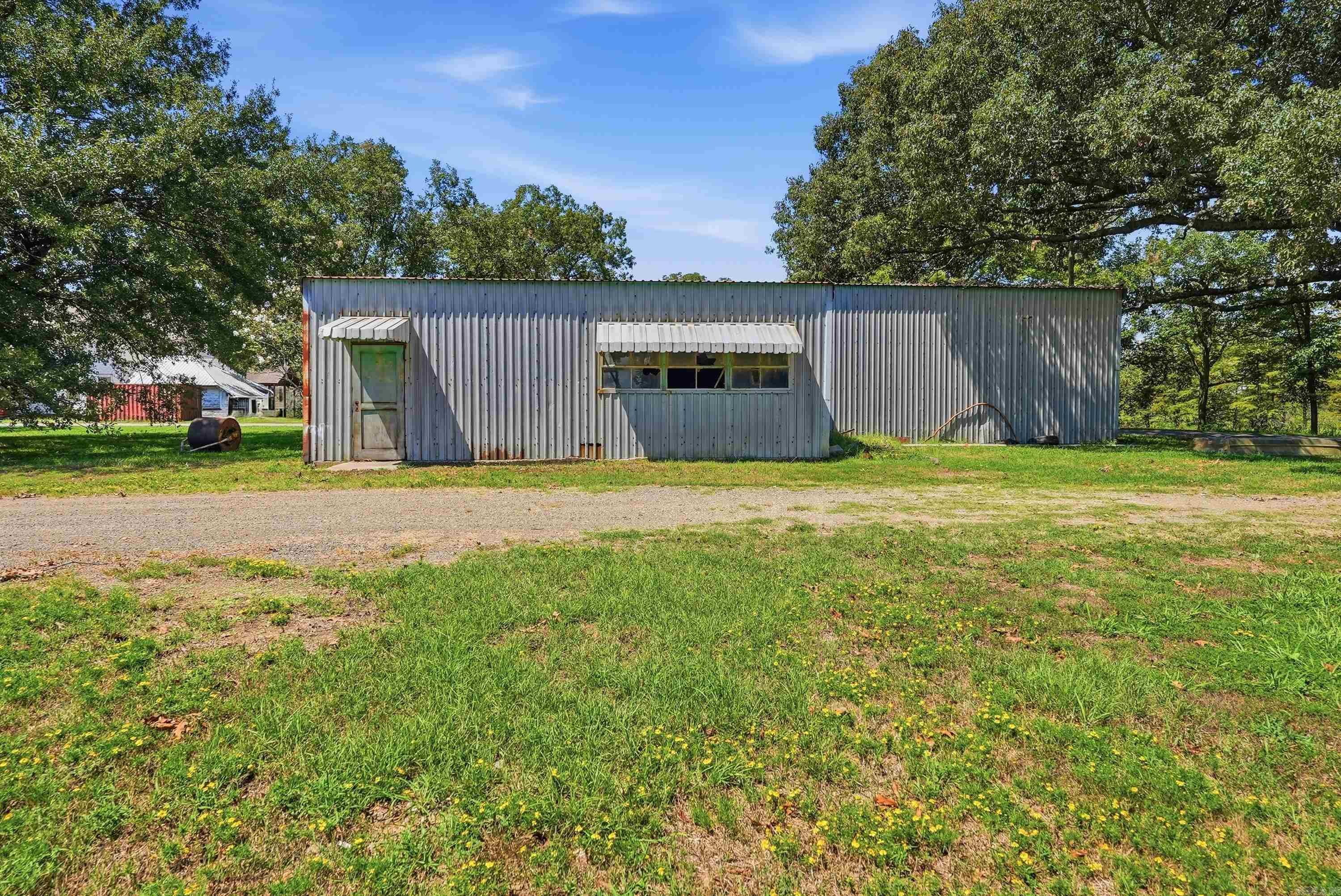 409 E Main Property Photo 48