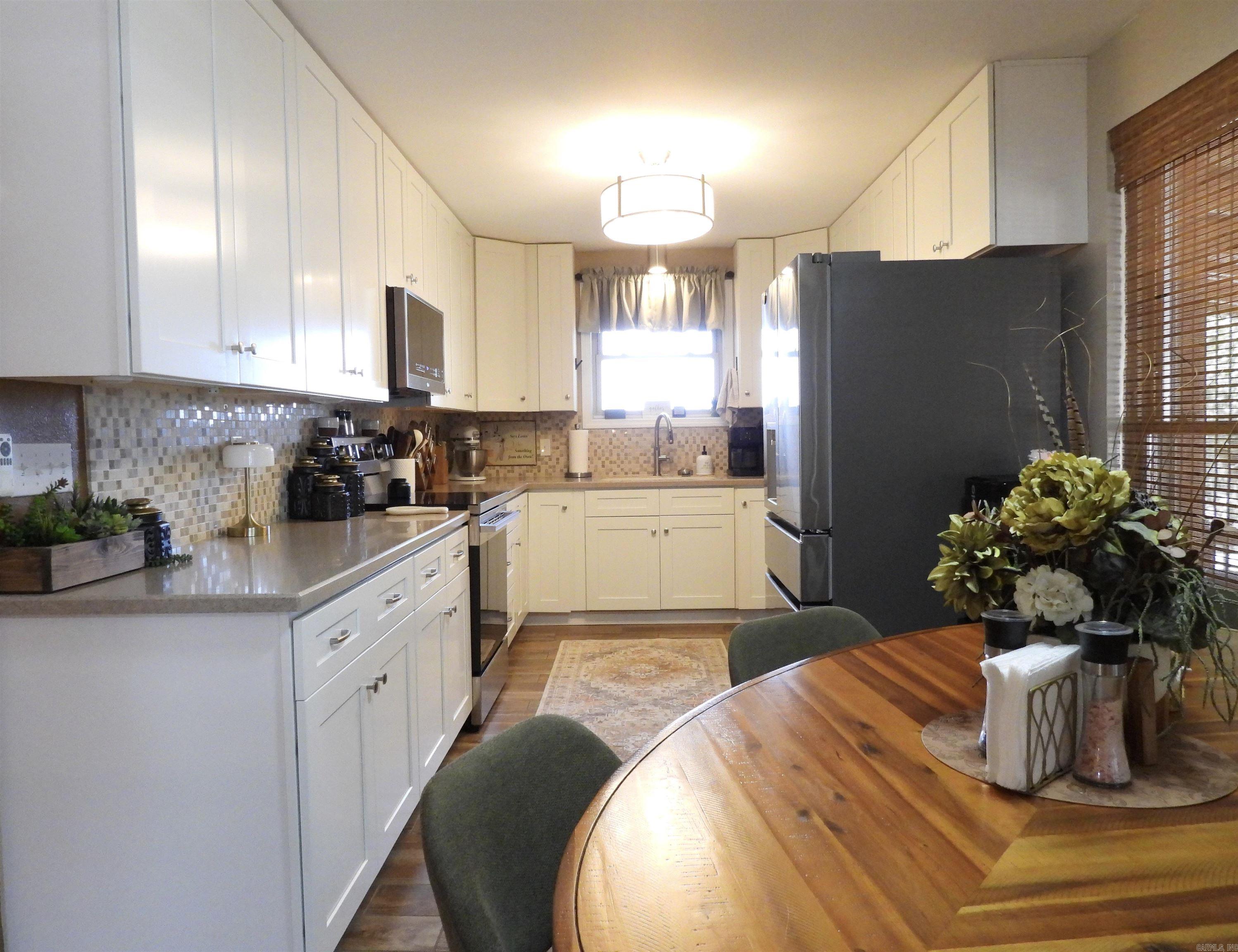 205 S Nightingale Drive Property Photo 17