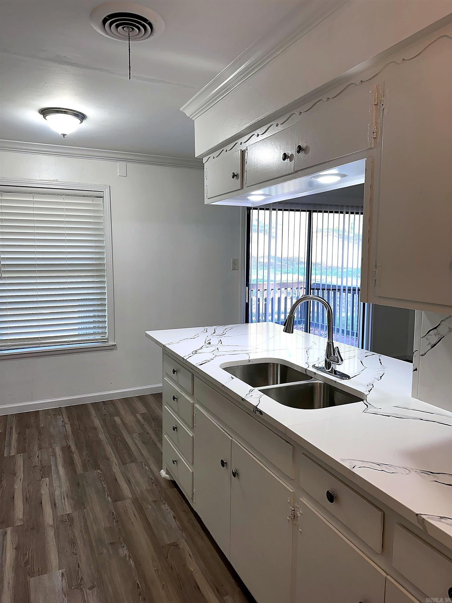 18 Glendale Drive Property Photo 12