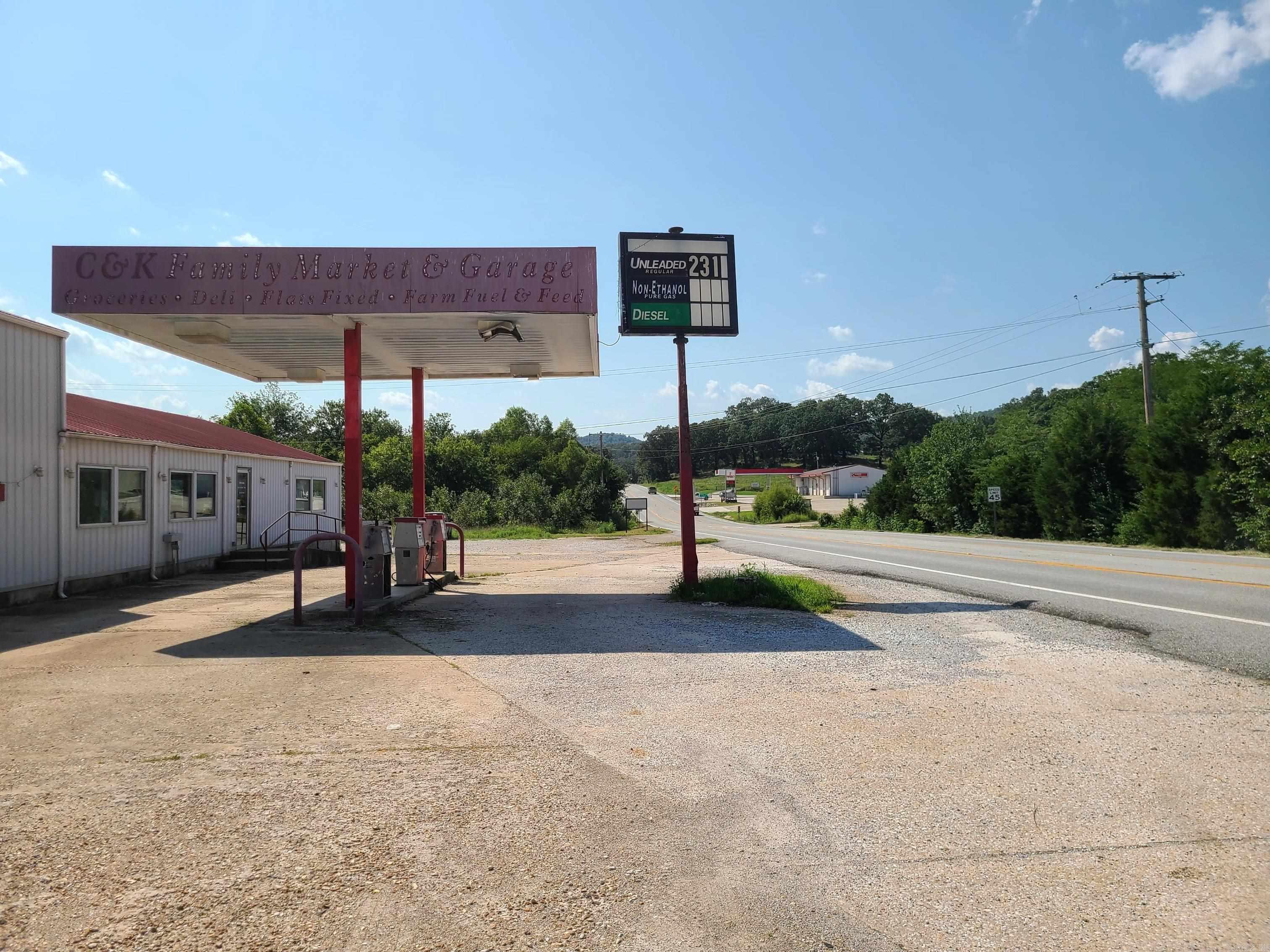 205 N Hwy 65 Property Photo 7