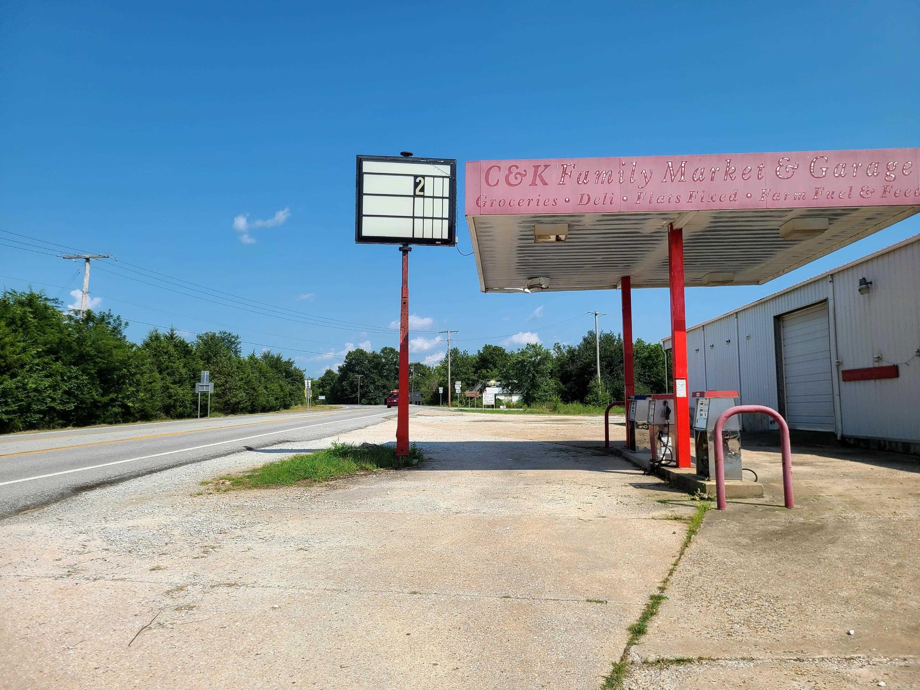 205 N Hwy 65 Property Photo 11