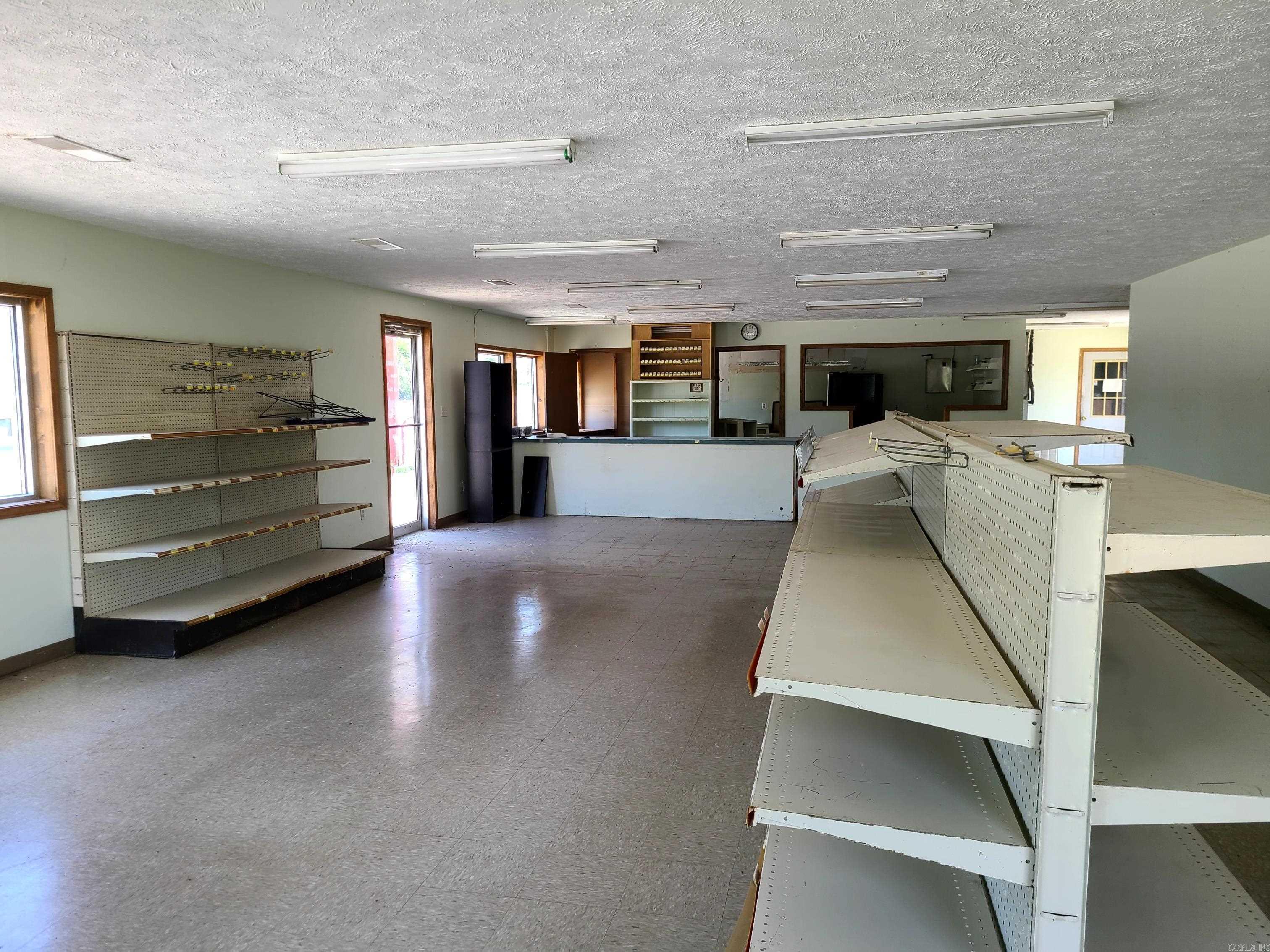 205 N Hwy 65 Property Photo 12