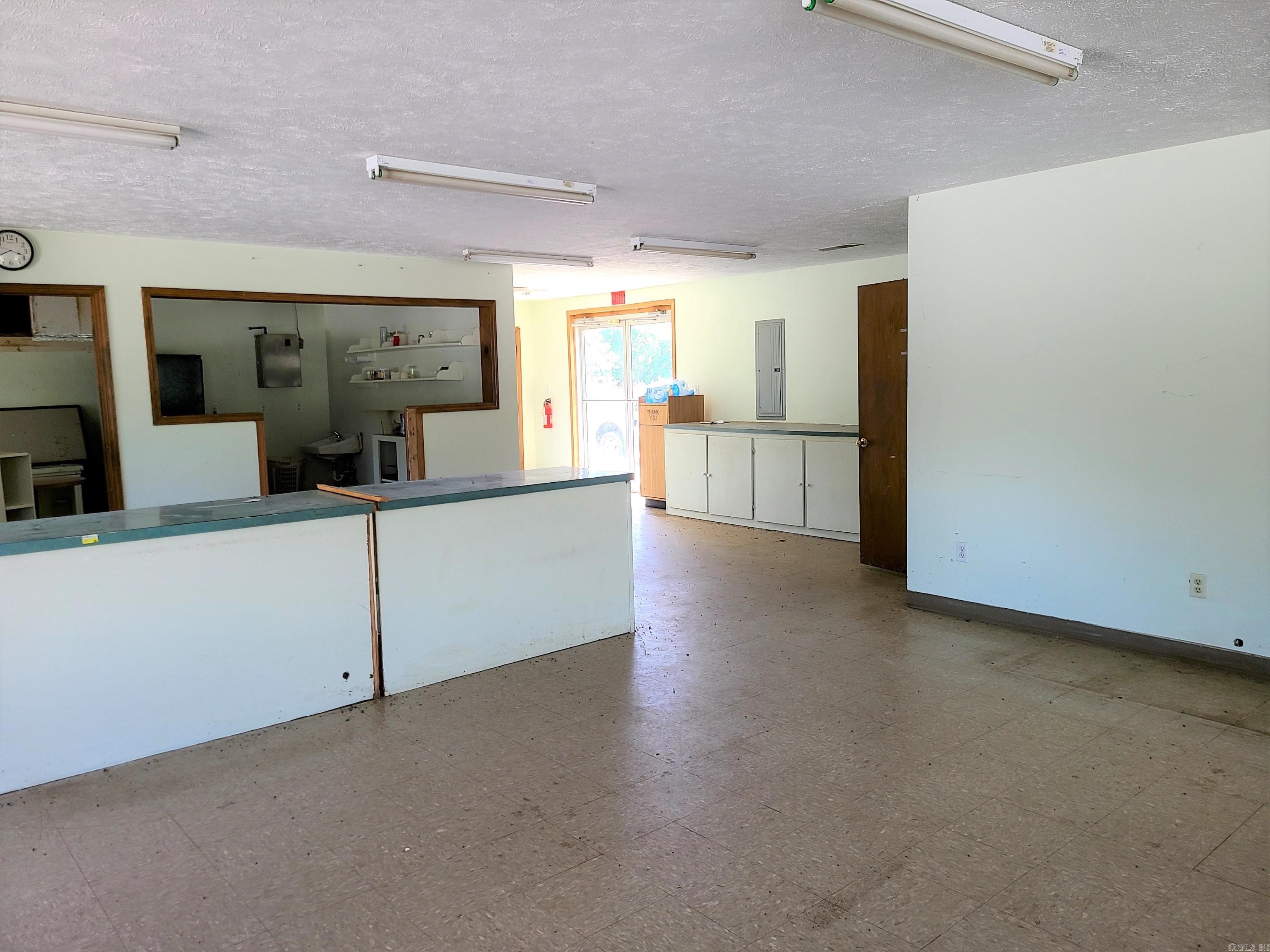 205 N Hwy 65 Property Photo 14