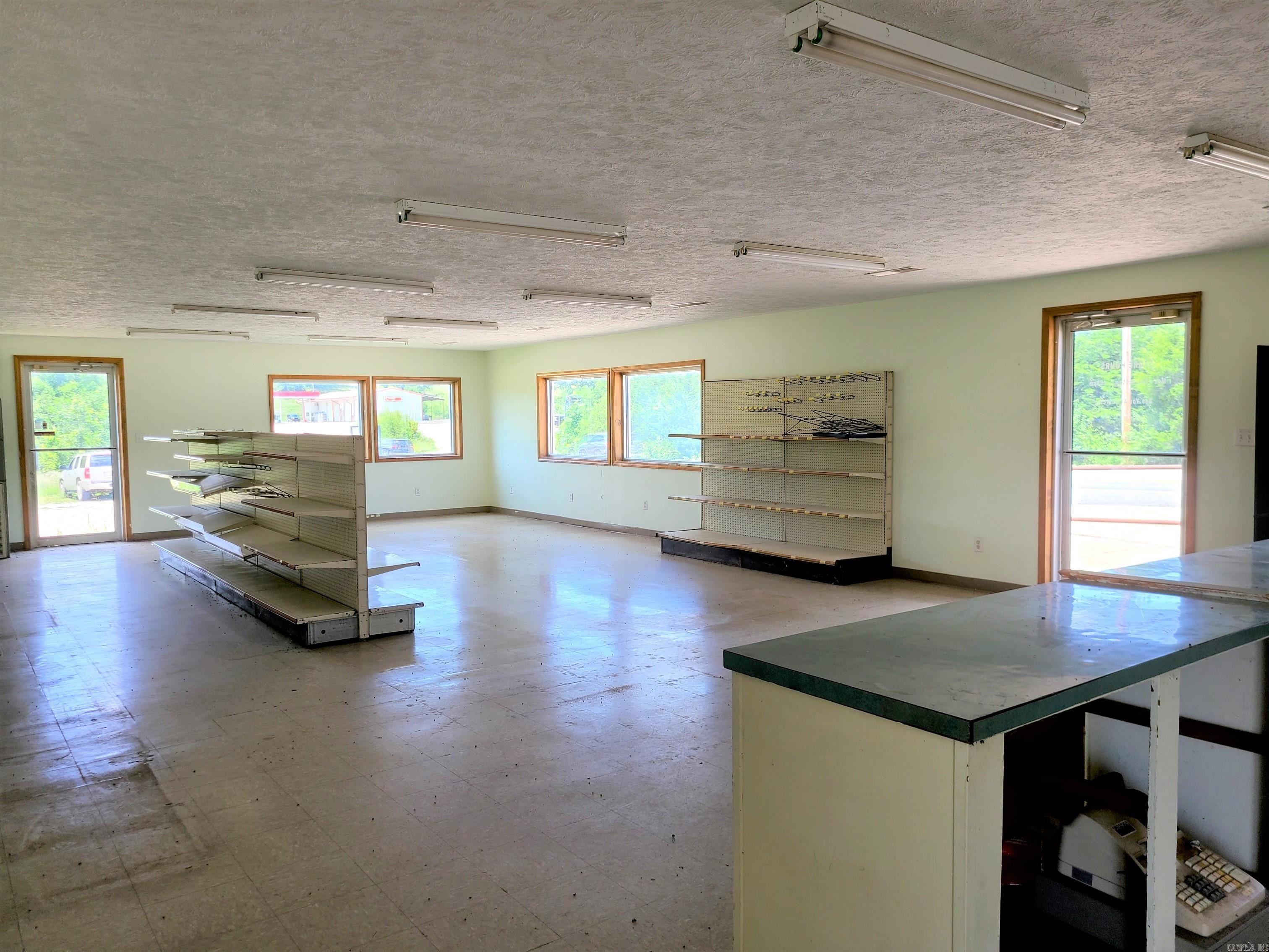 205 N Hwy 65 Property Photo 24