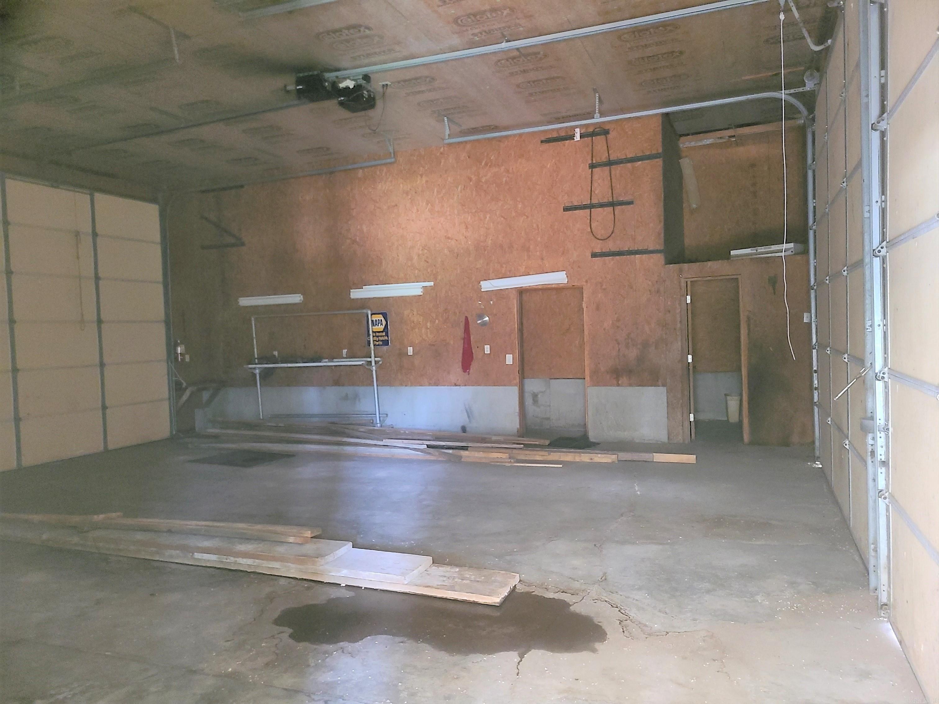 205 N Hwy 65 Property Photo 27