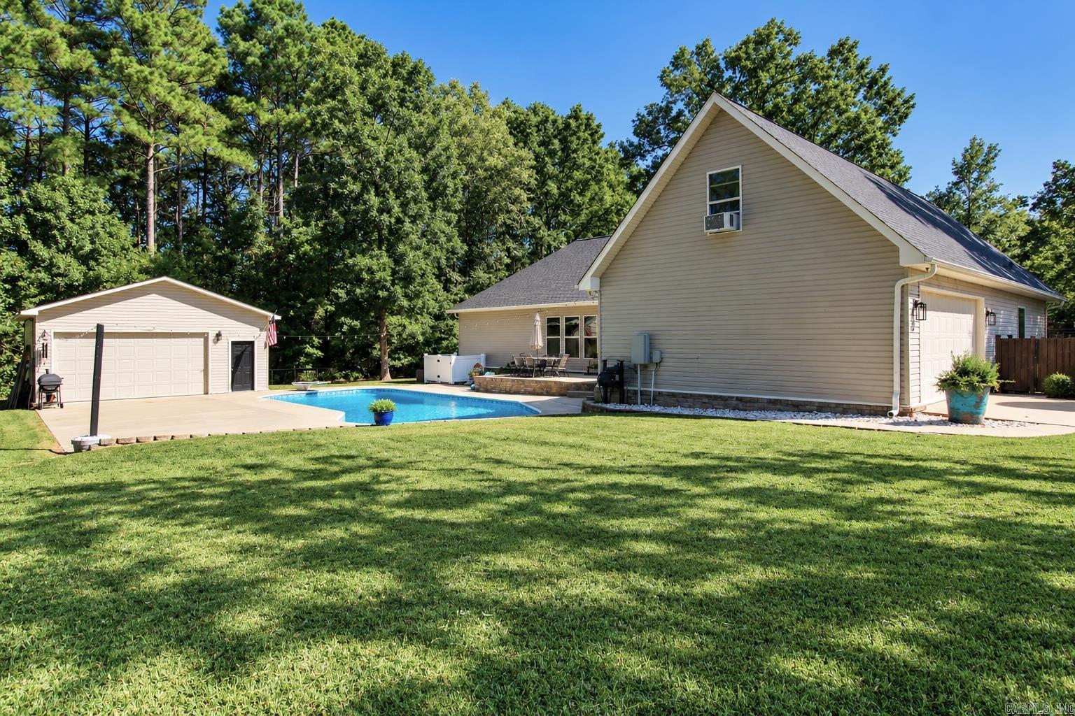 2580 Shoemaker Road Property Photo 3