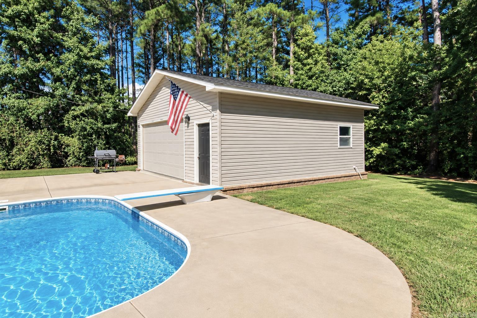 2580 Shoemaker Road Property Photo 6