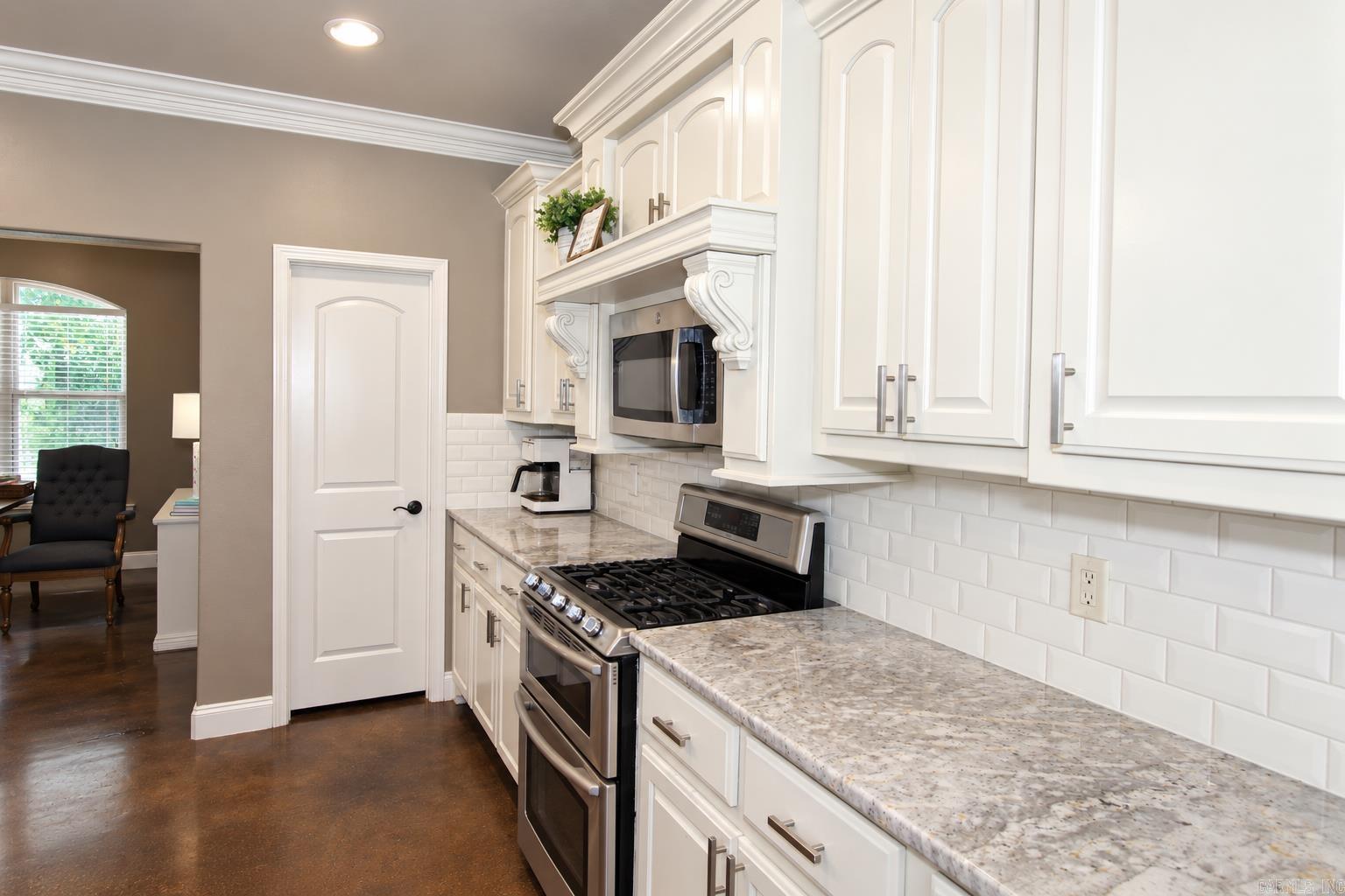 2580 Shoemaker Road Property Photo 14