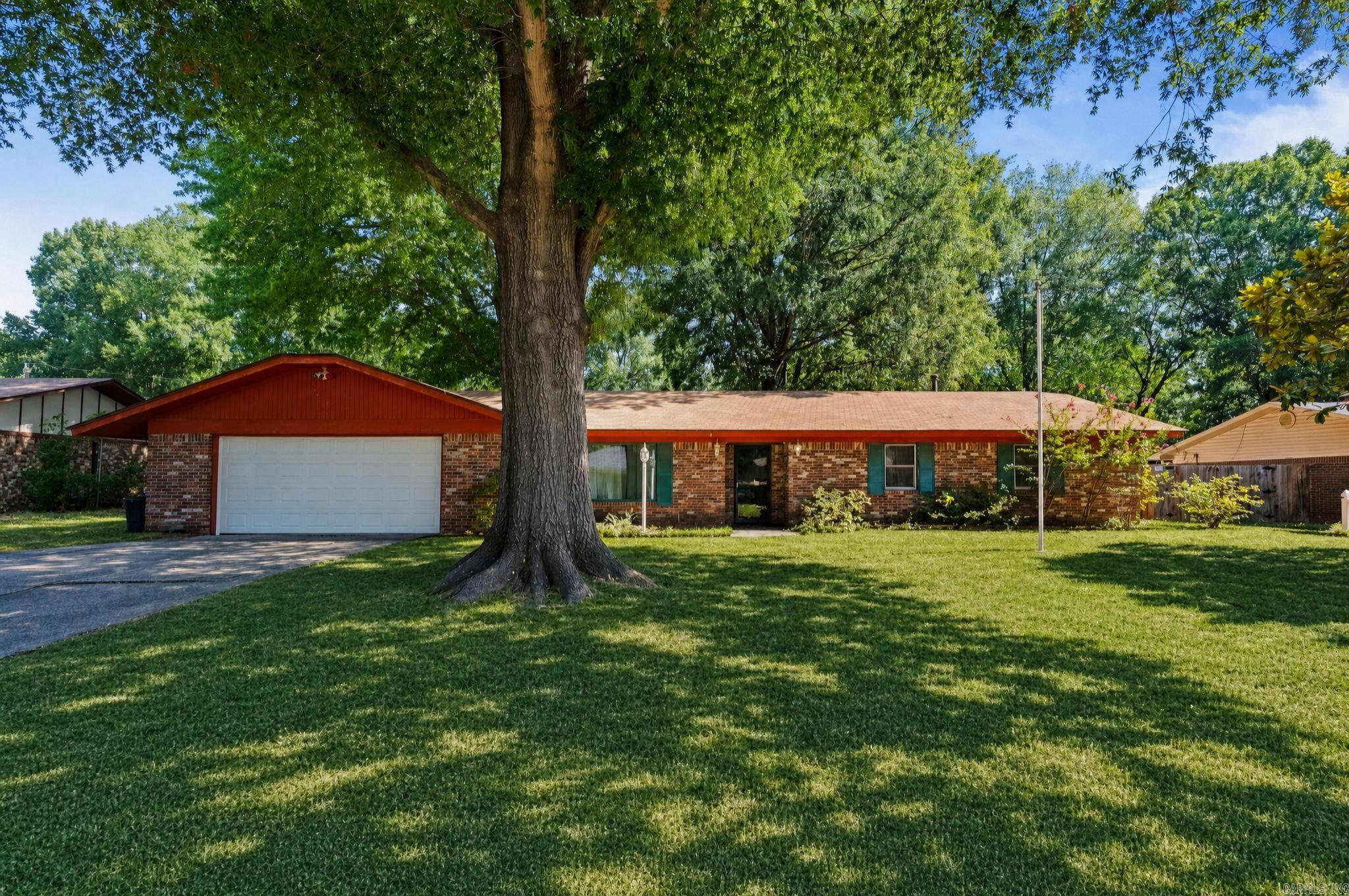 14 Shady Lane Drive Property Photo 1
