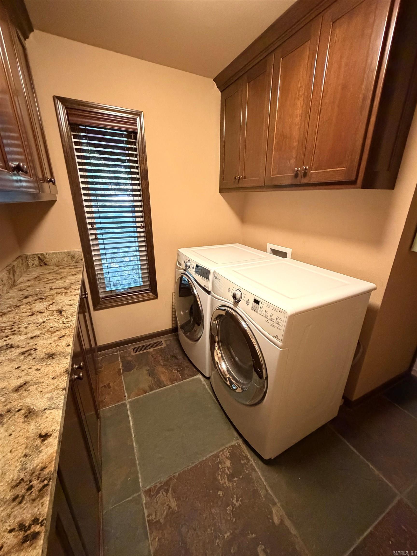 138 Silver Point Drive 14 D Property Photo 25