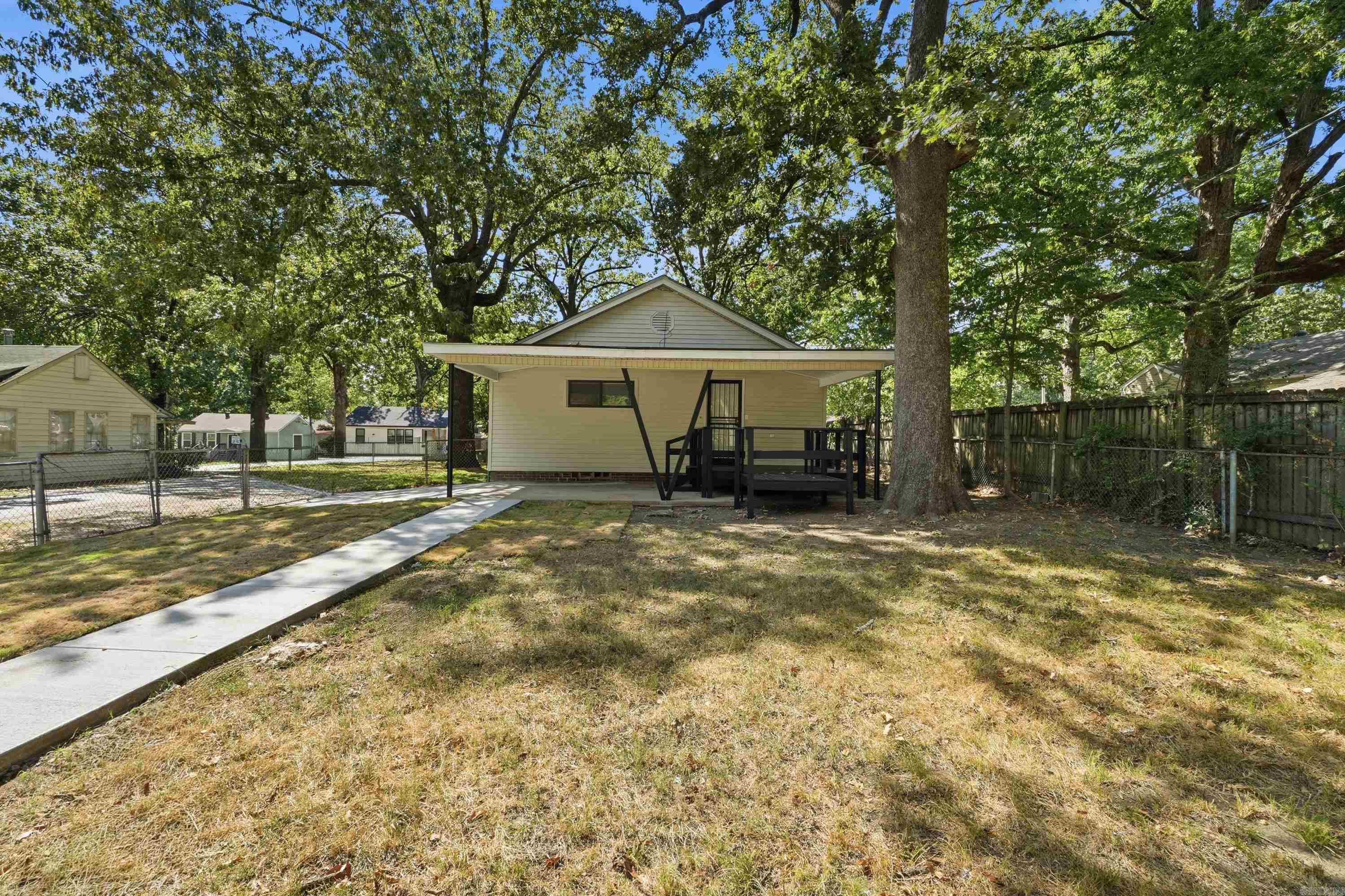 2423 S Tyler Street Property Photo 25