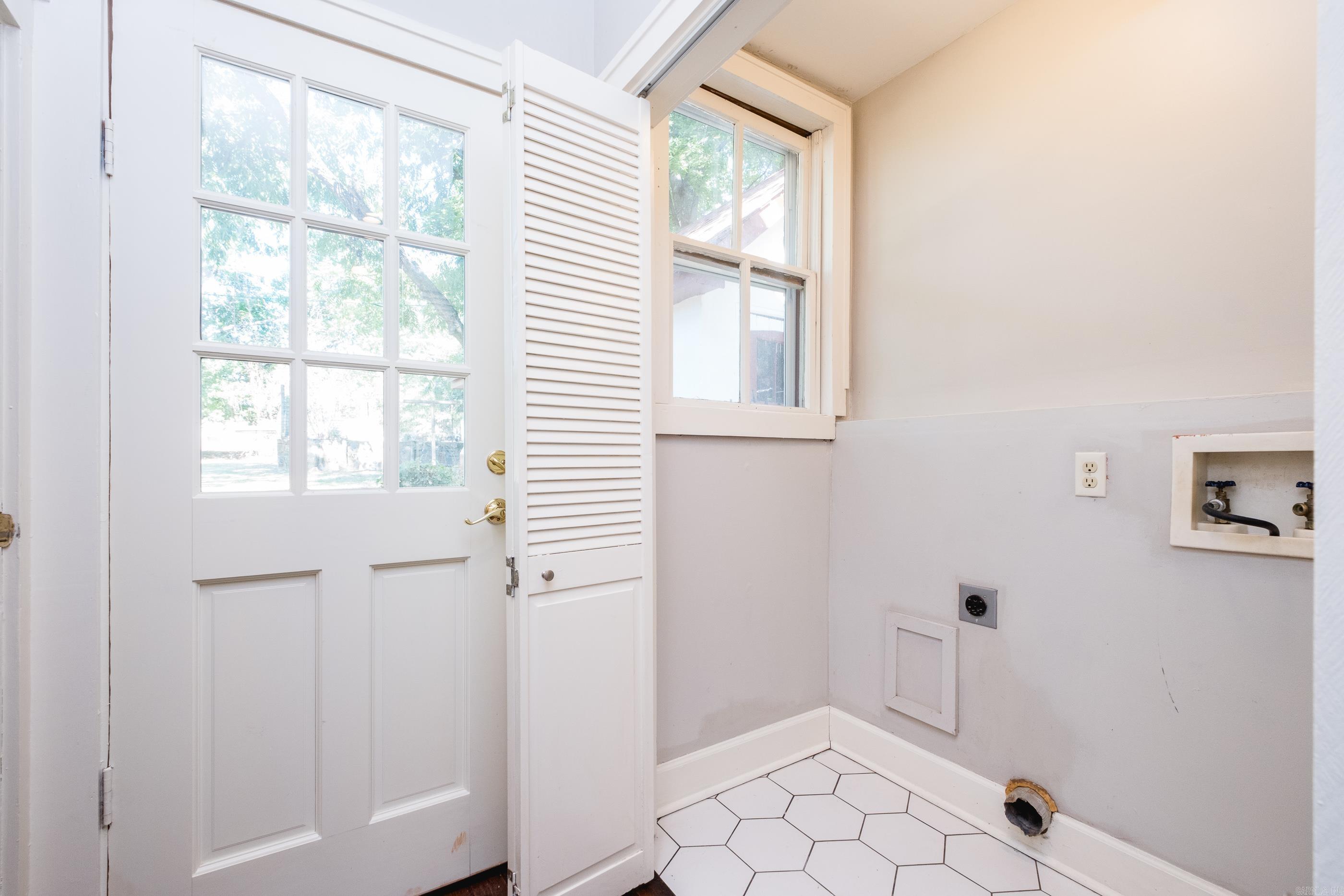 116 Colonial Court Property Photo 23