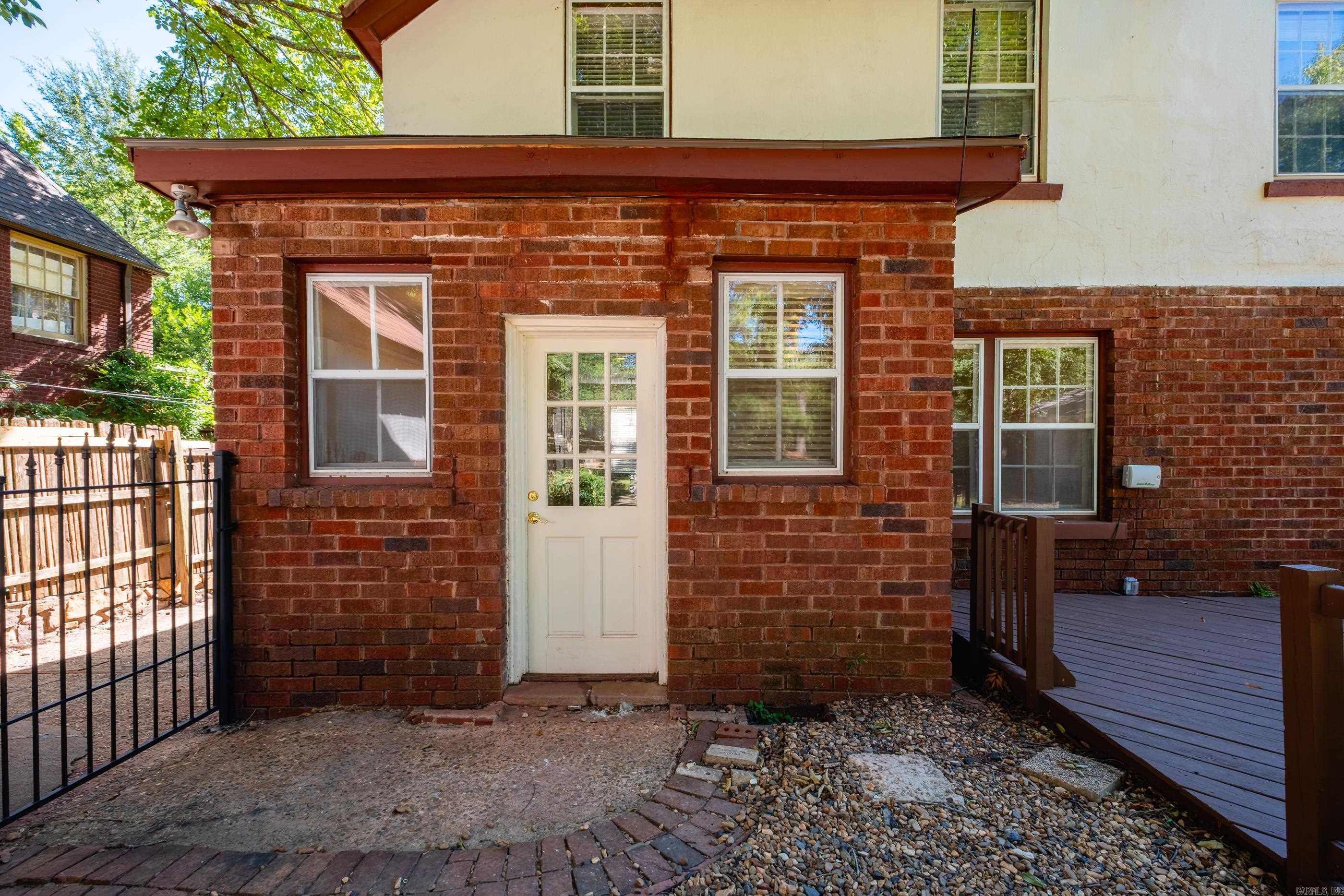 116 Colonial Court Property Photo 44