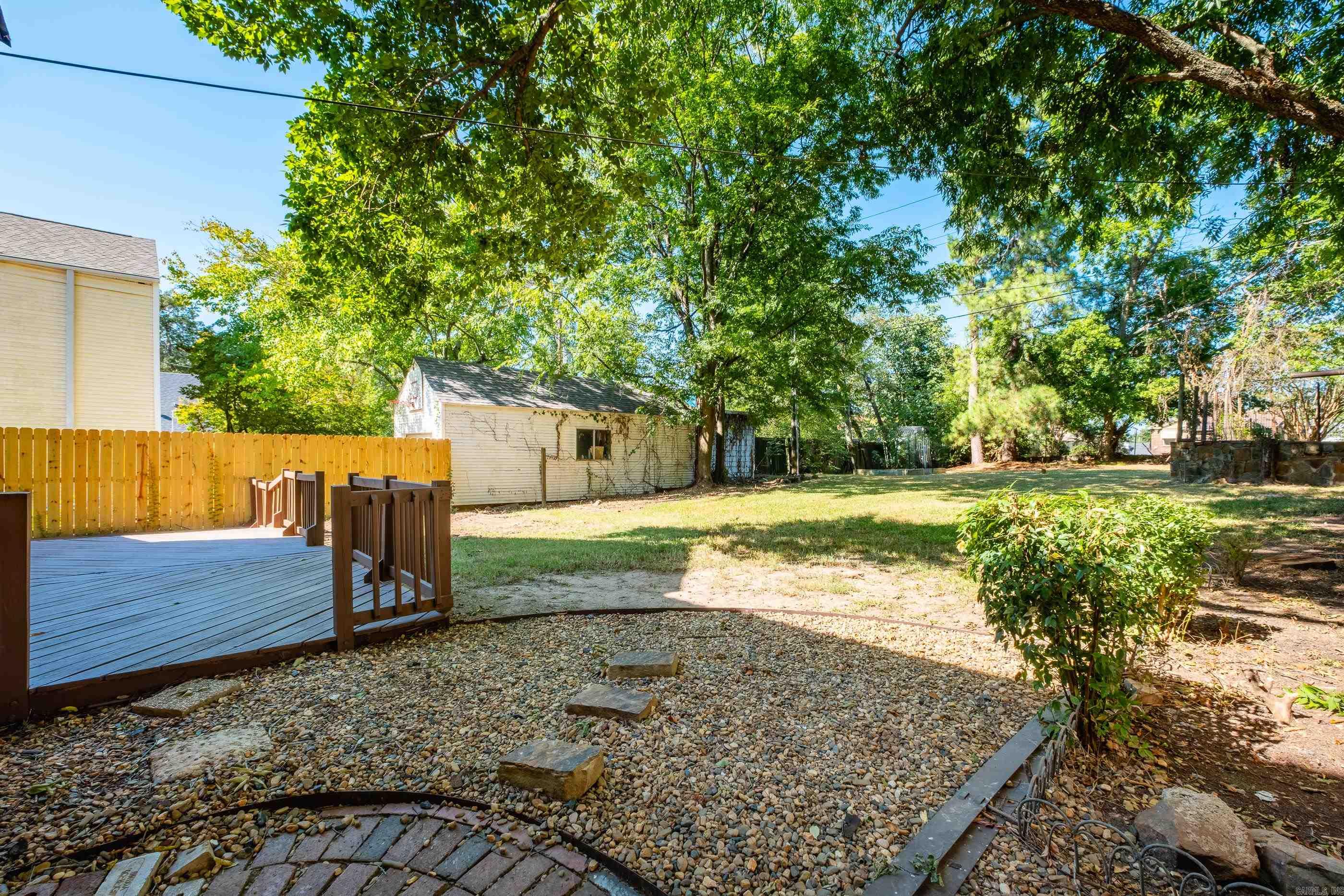 116 Colonial Court Property Photo 45