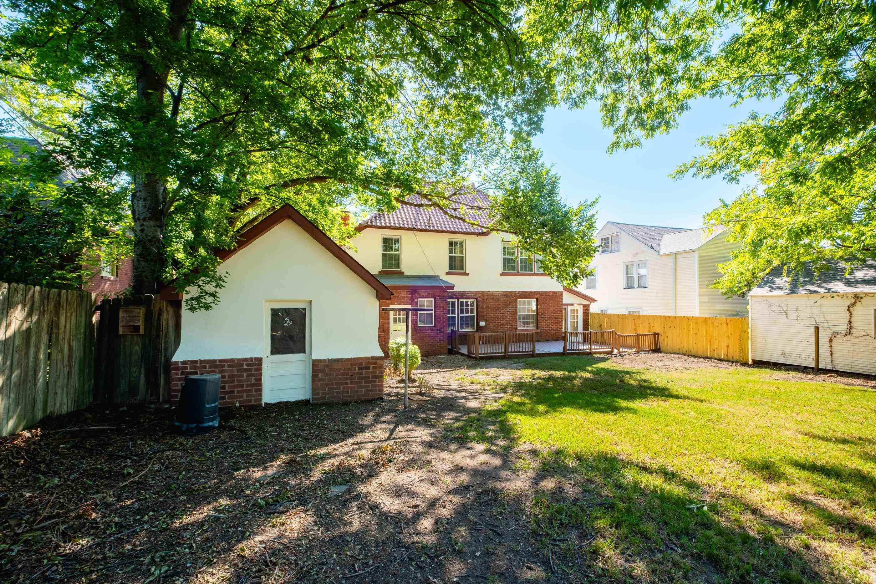 116 Colonial Court Property Photo 49