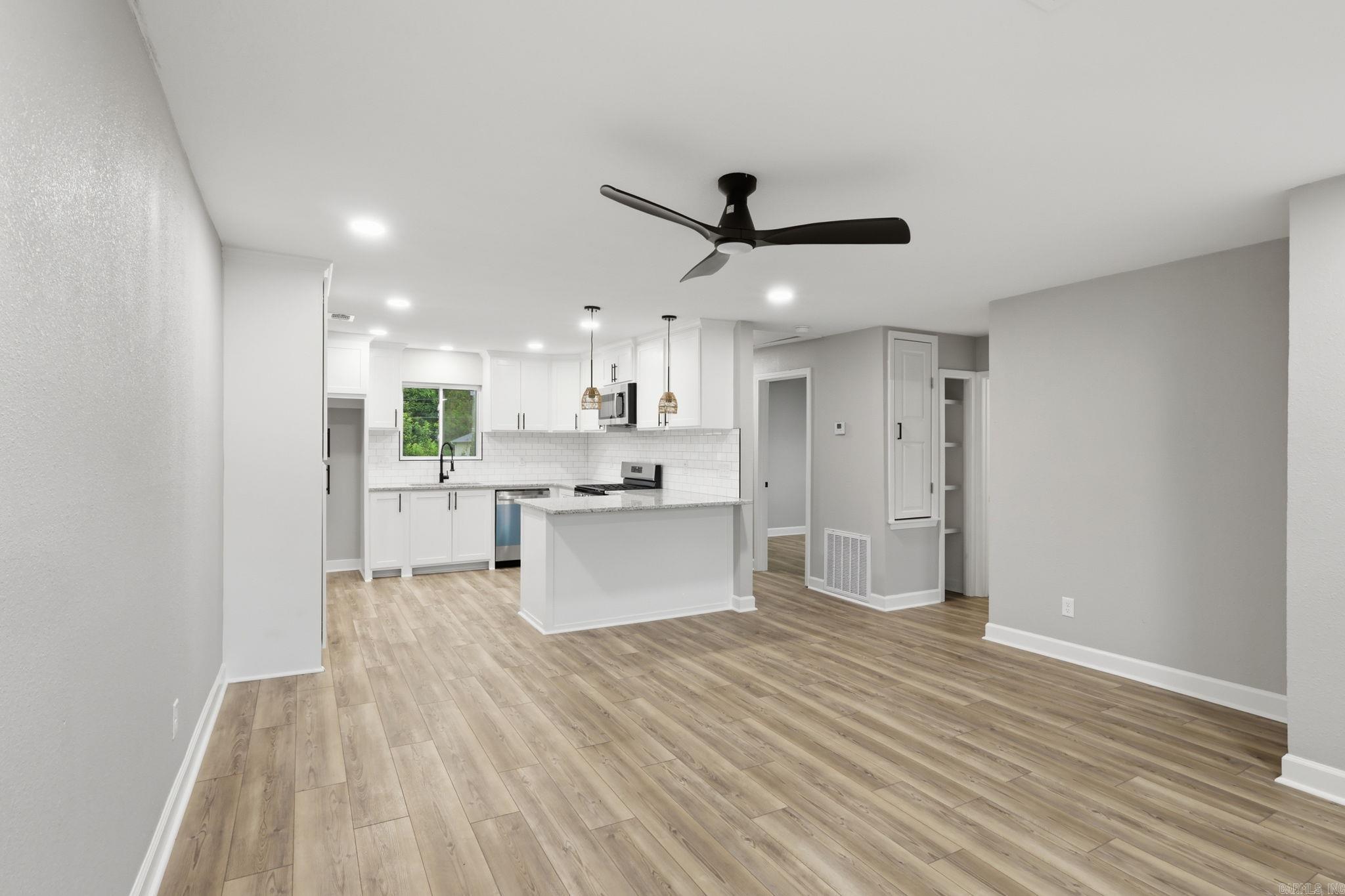 219 2nd Street Property Photo 5