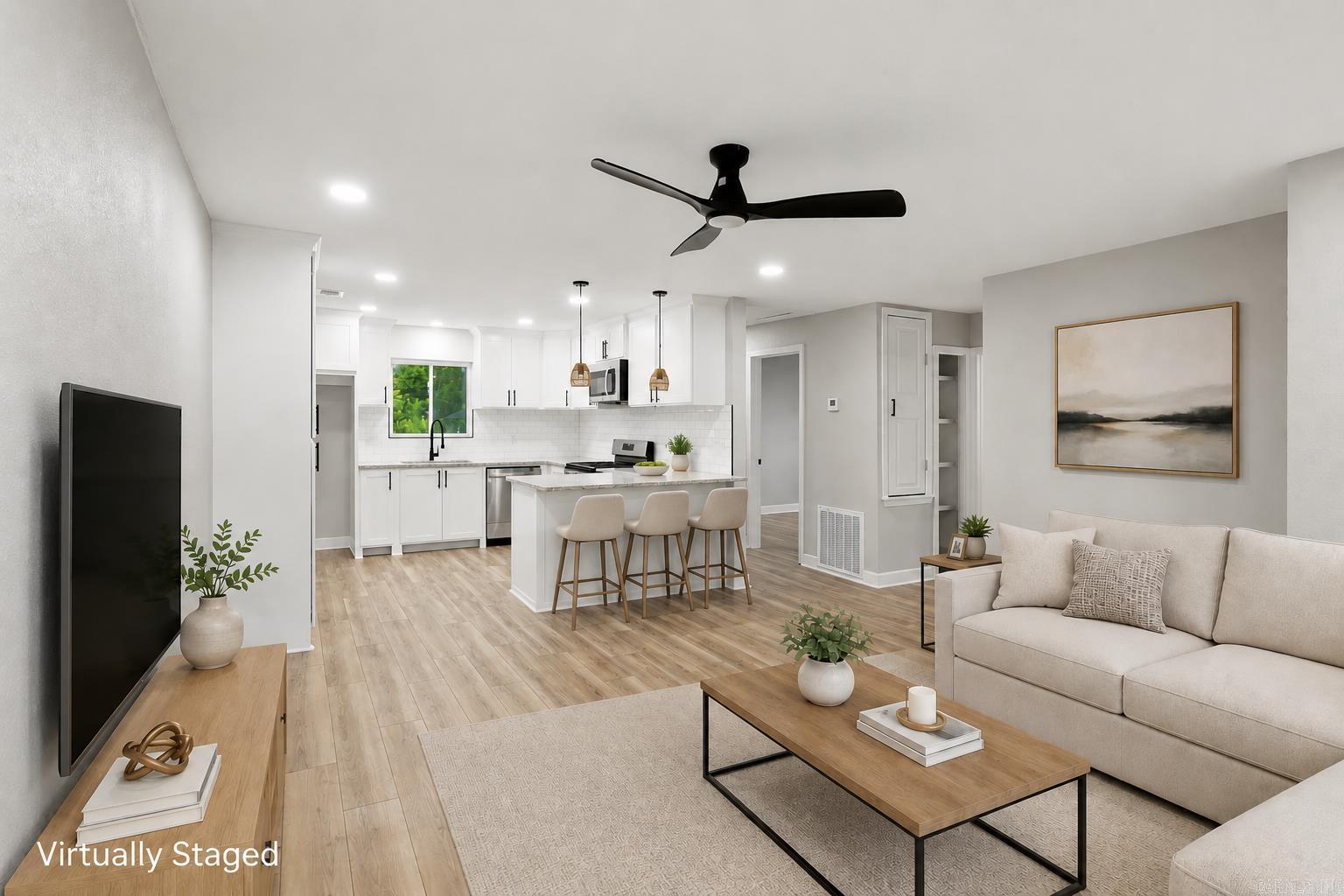 219 2nd Street Property Photo 6