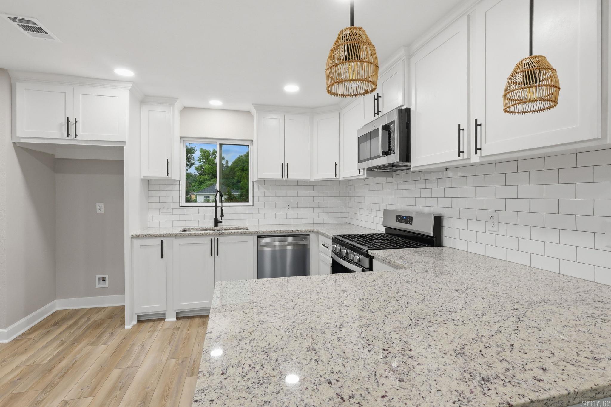 219 2nd Street Property Photo 8