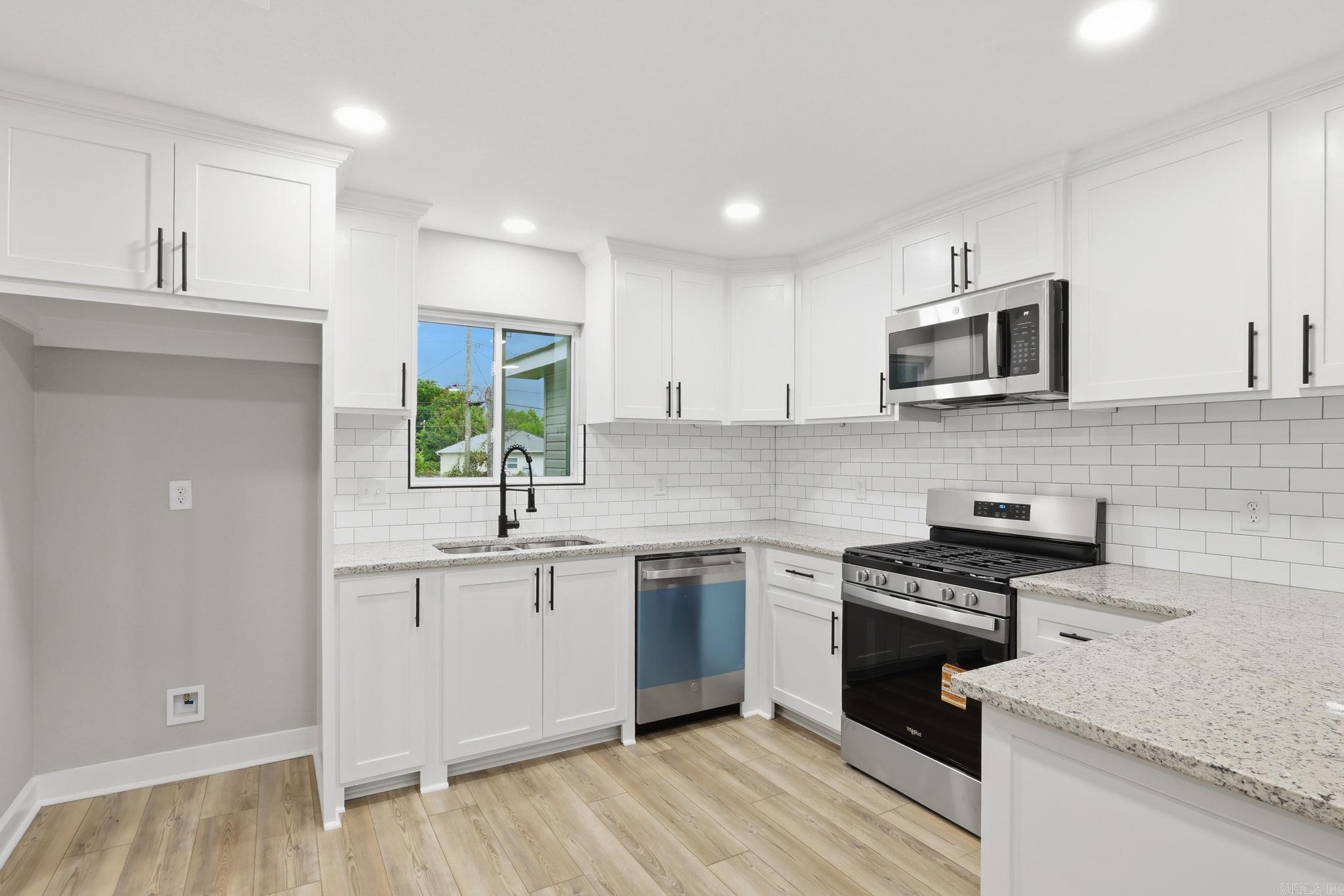 219 2nd Street Property Photo 9