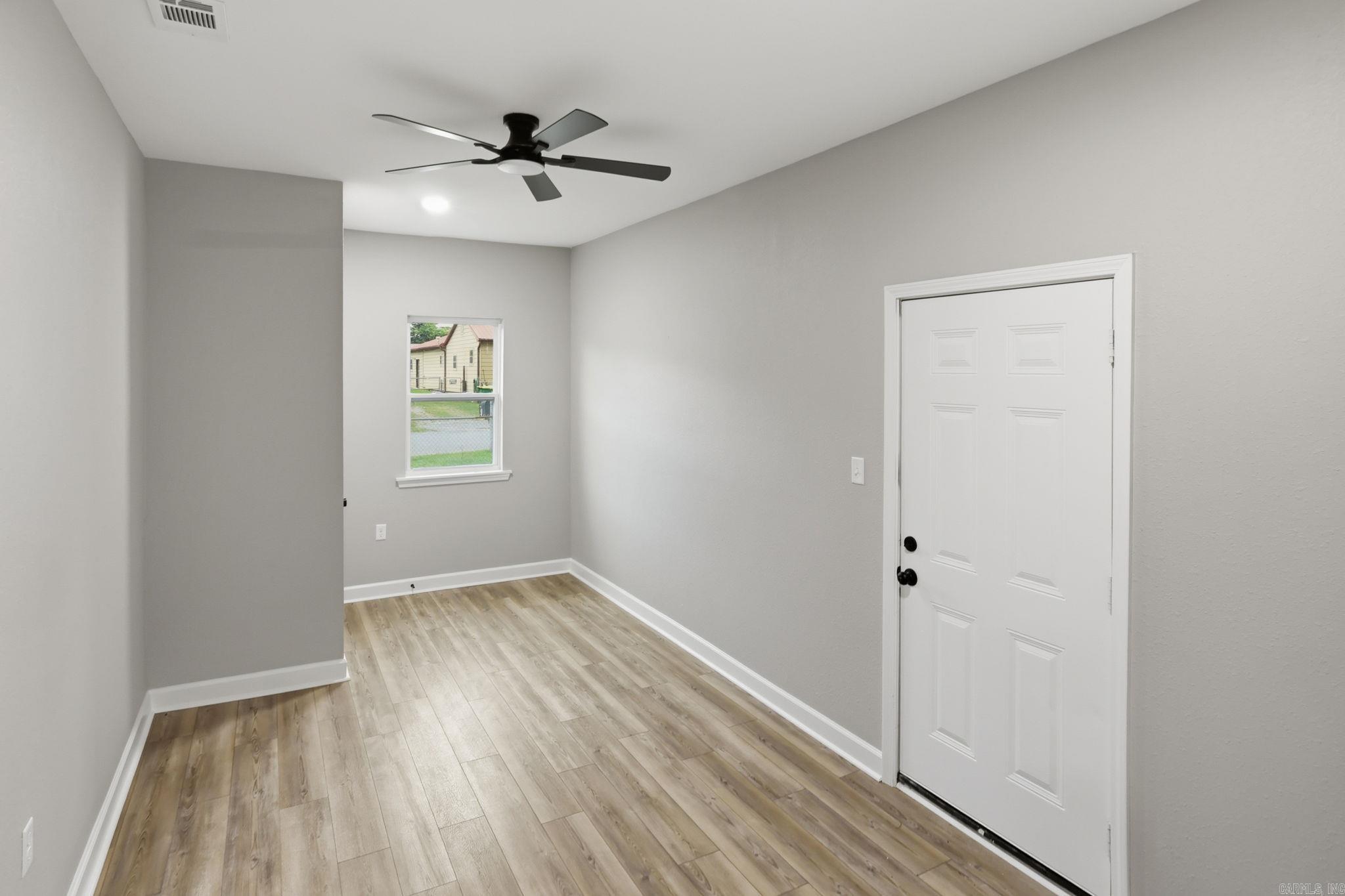 219 2nd Street Property Photo 13
