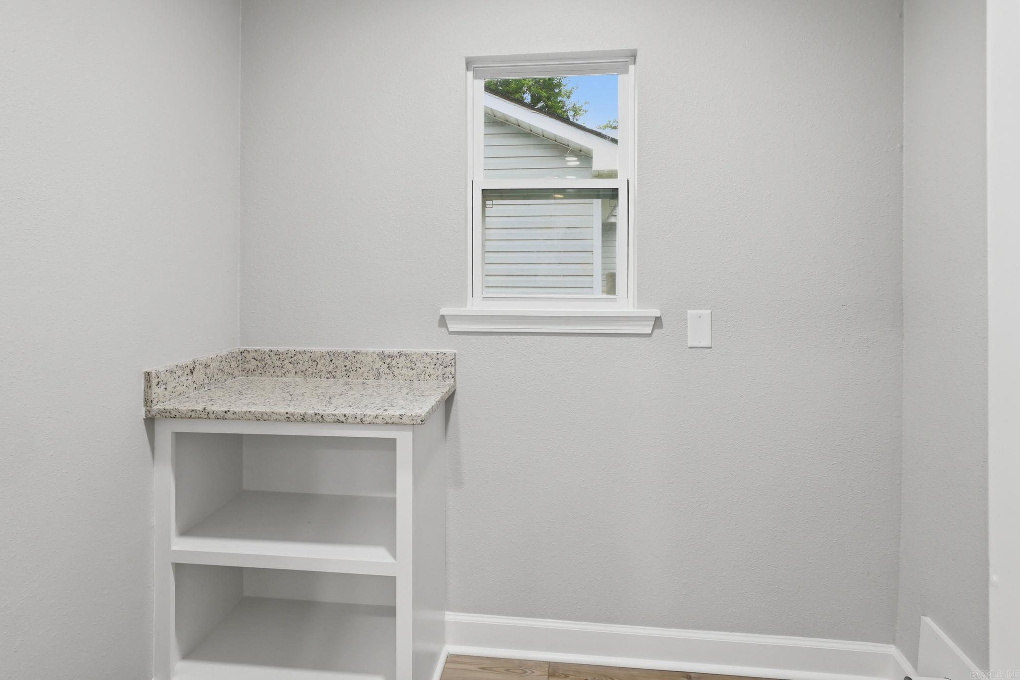 219 2nd Street Property Photo 15