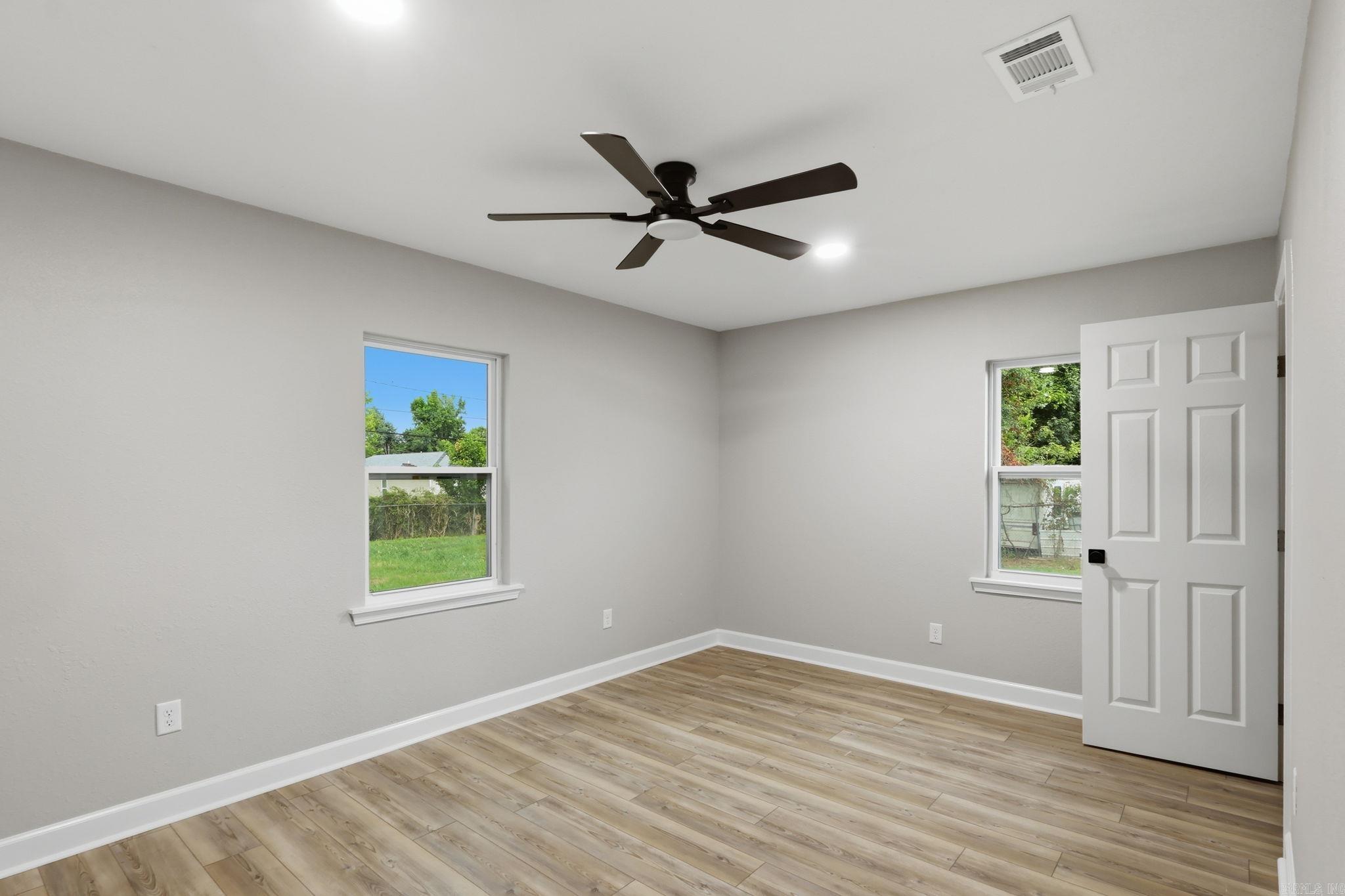 219 2nd Street Property Photo 22