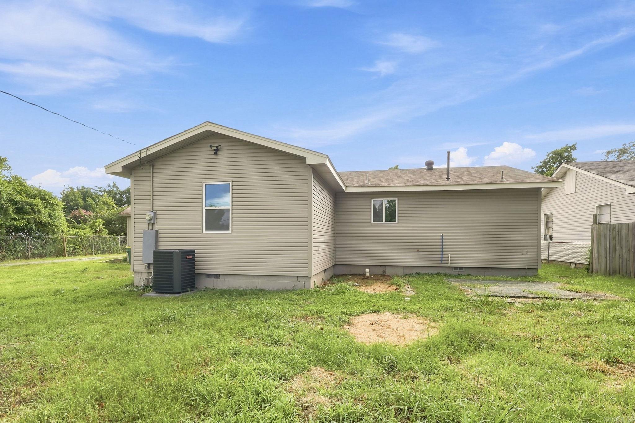 219 2nd Street Property Photo 25