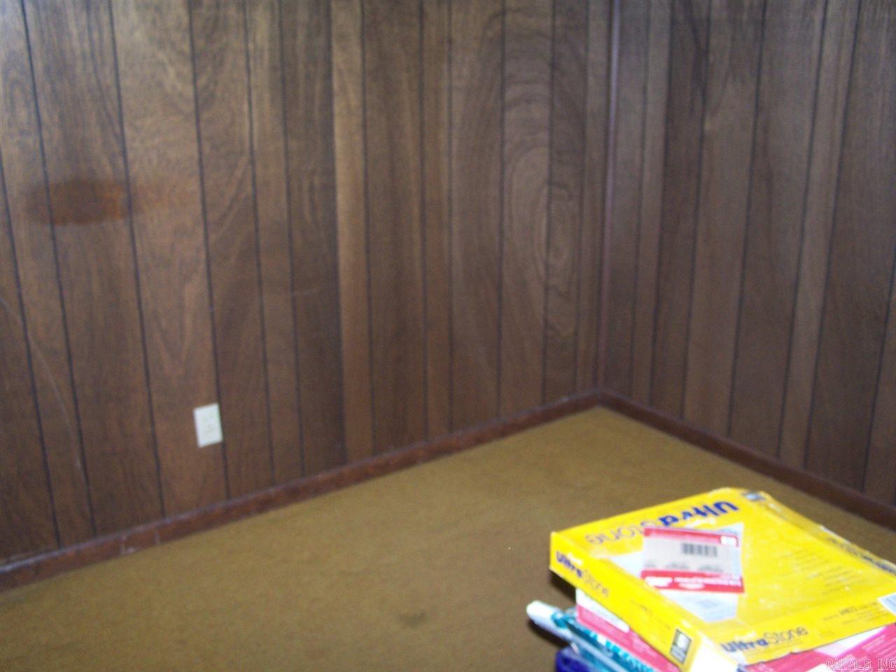 918 E Race Property Photo 11