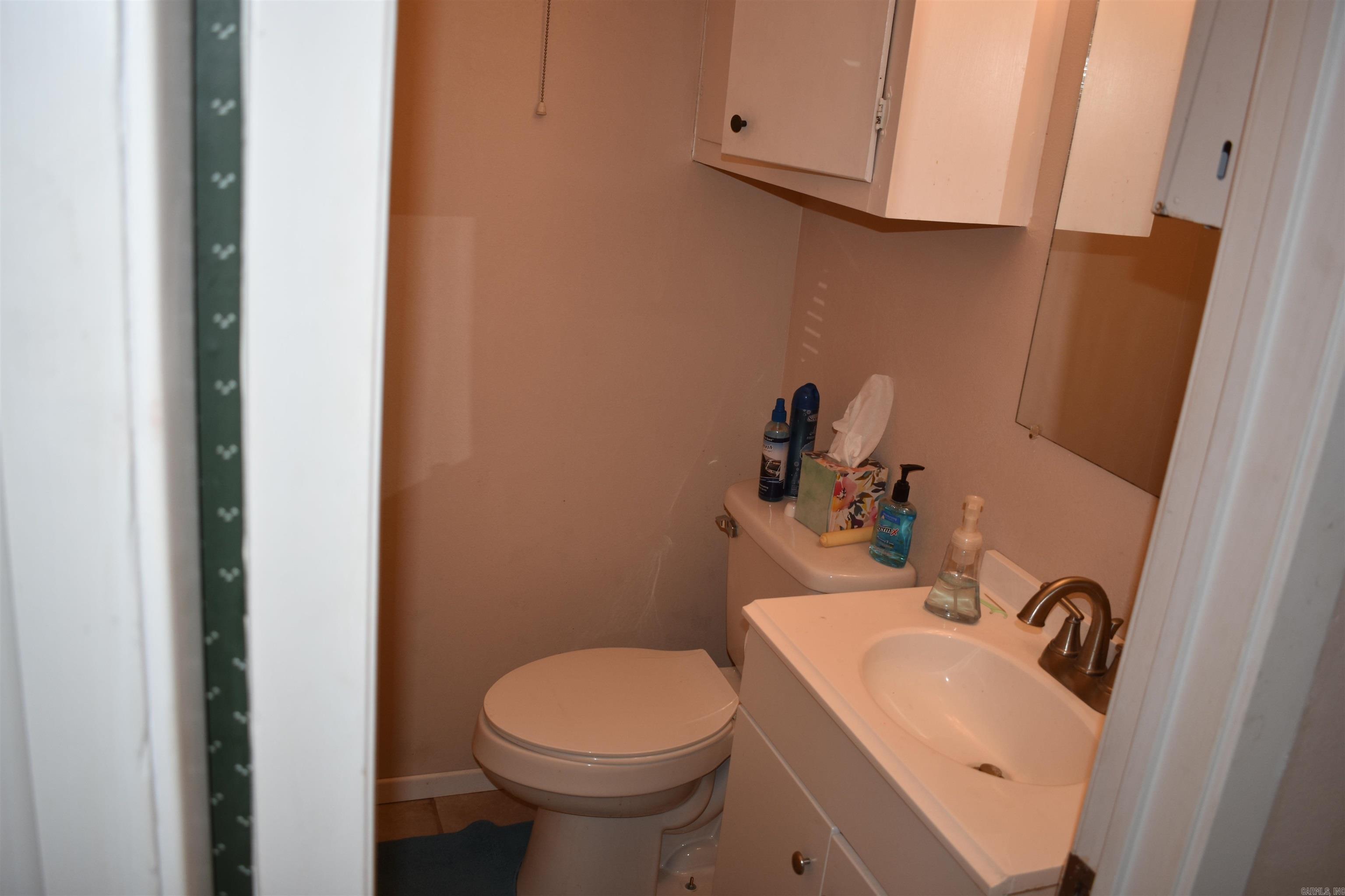 918 E Race Property Photo 17