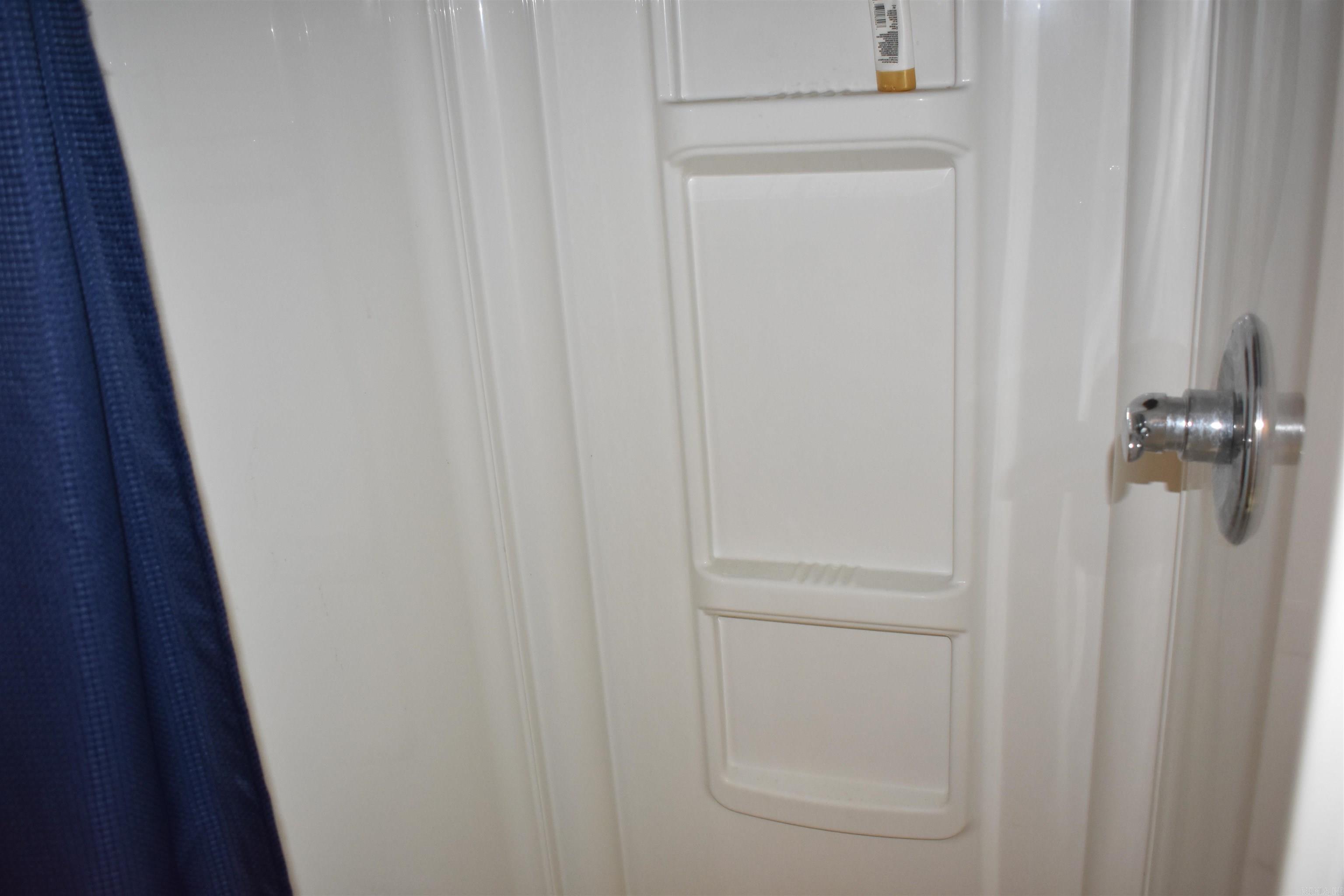 918 E Race Property Photo 18