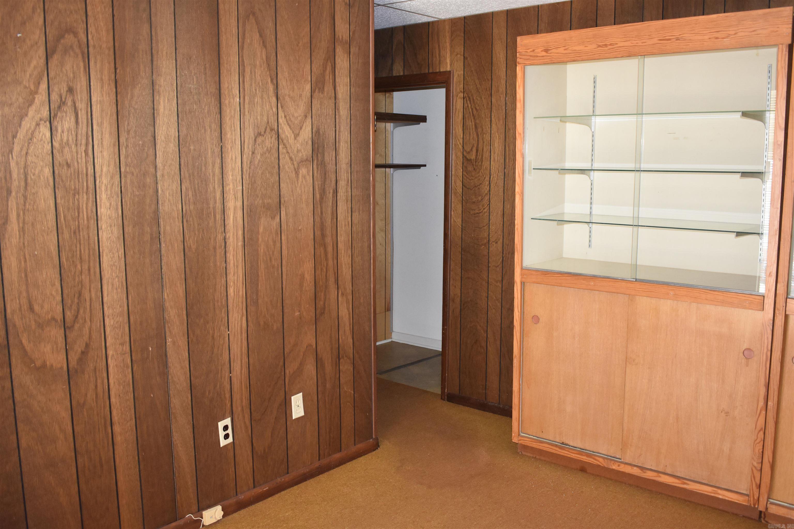 918 E Race Property Photo 19