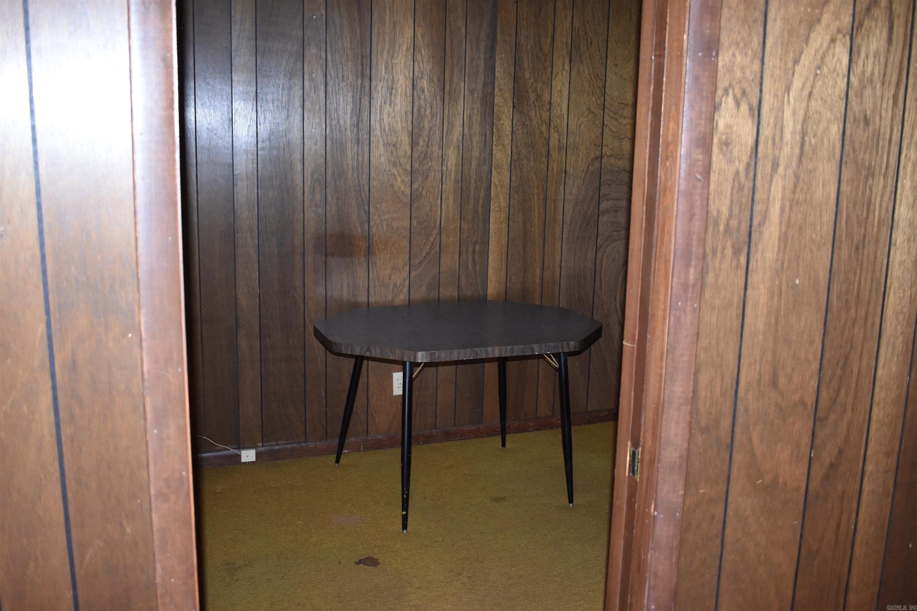 918 E Race Property Photo 20