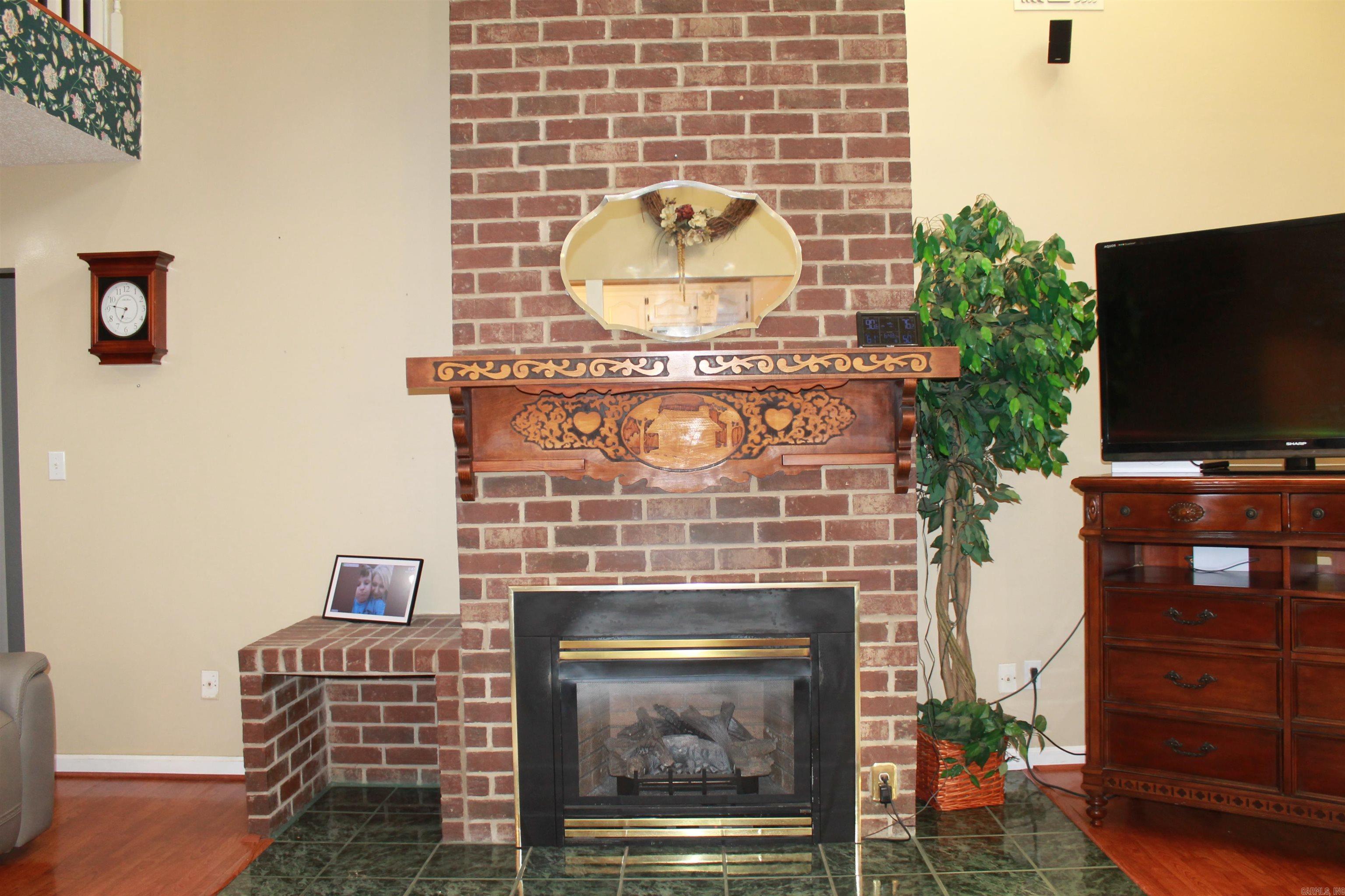 410 Mclelland Road Property Photo 6