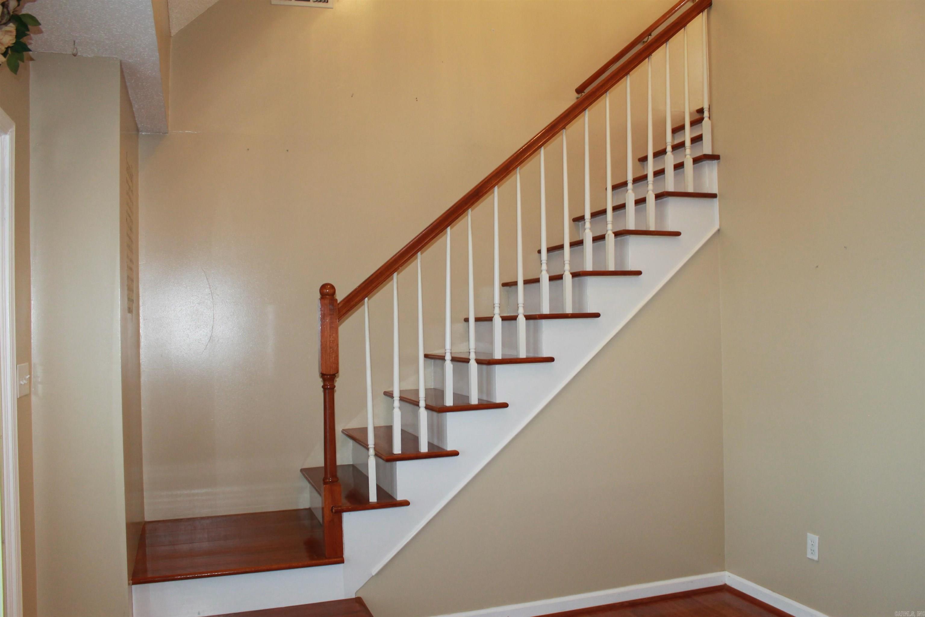 410 Mclelland Road Property Photo 18