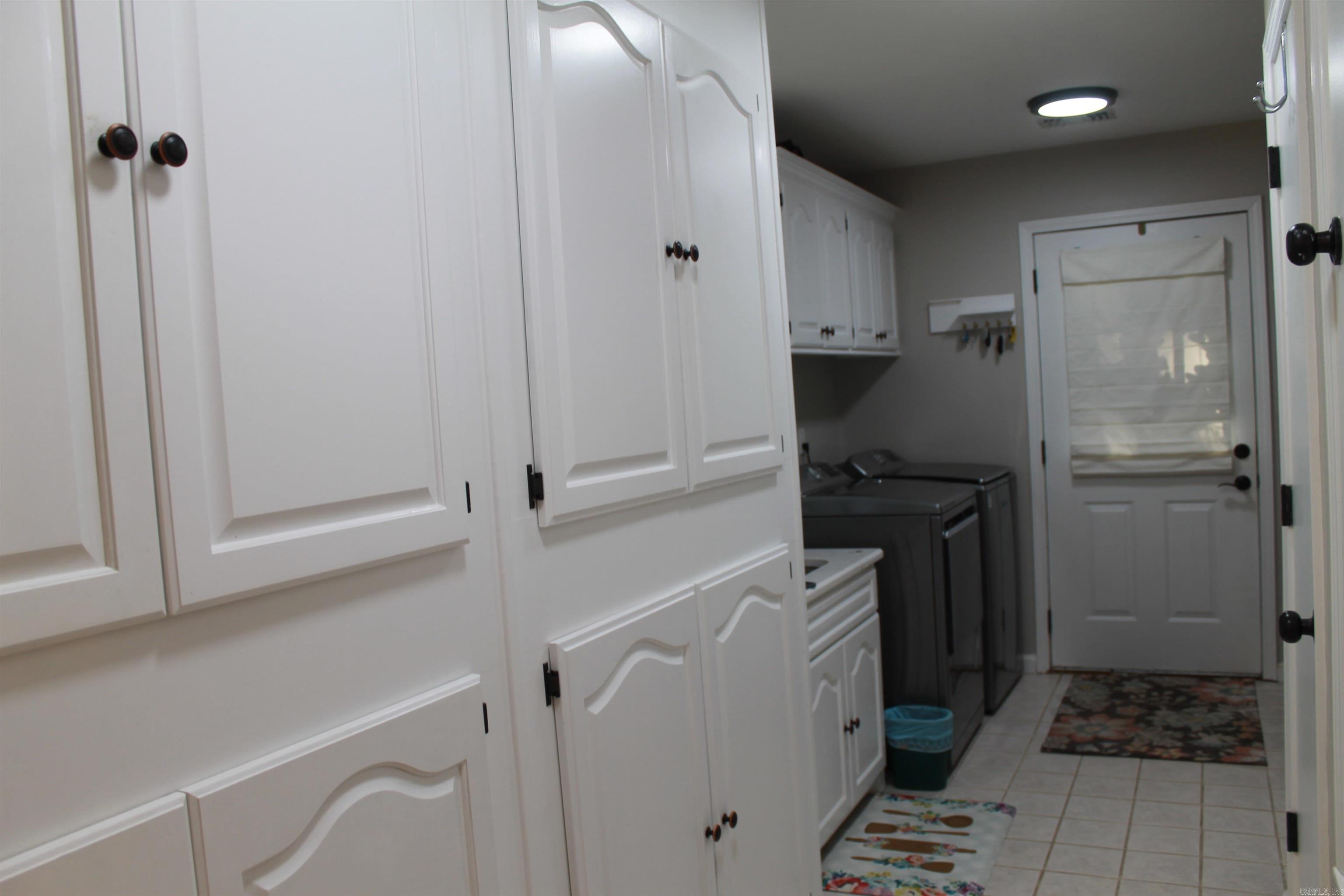 410 Mclelland Road Property Photo 26