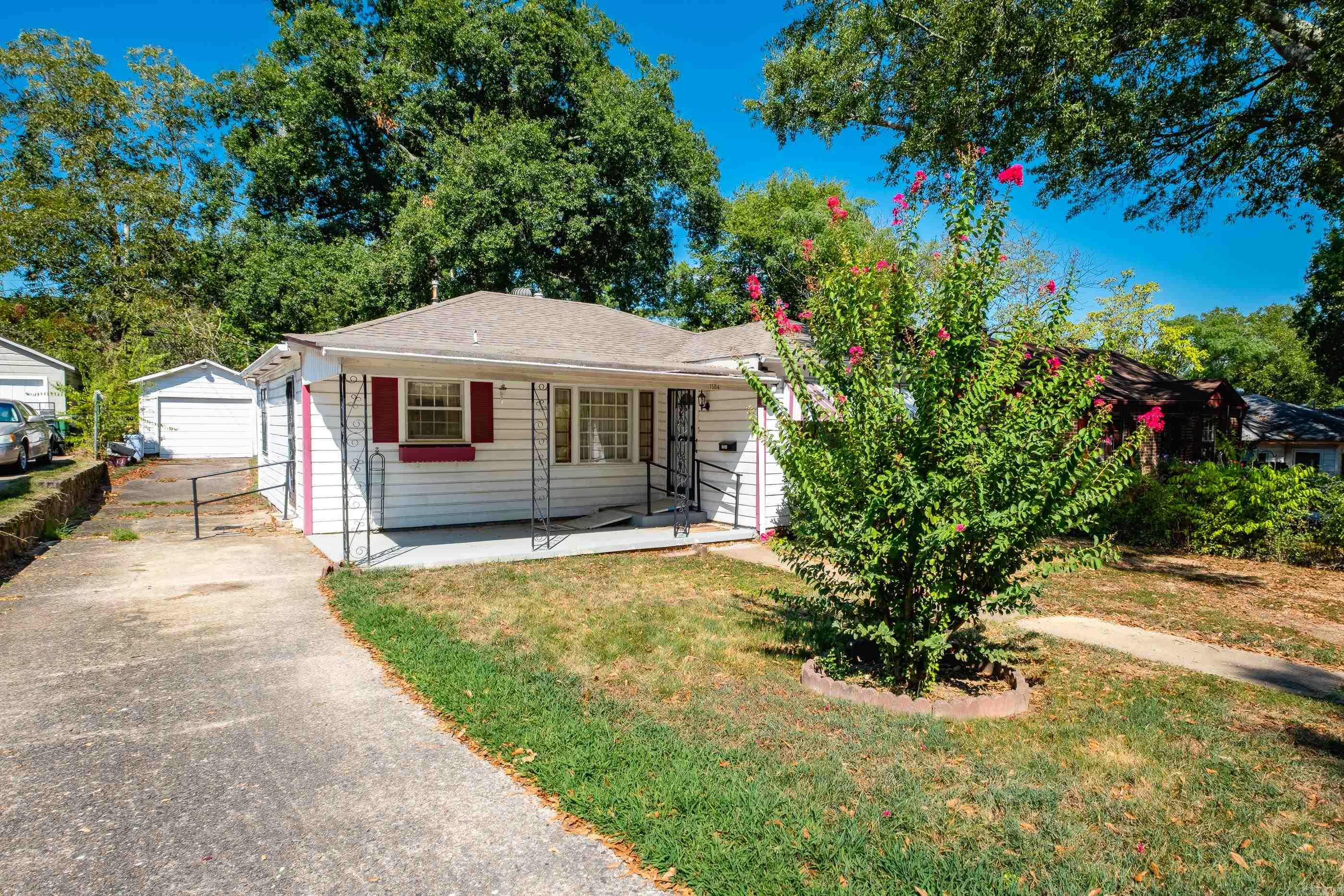 1504 Washington Street Property Photo 2