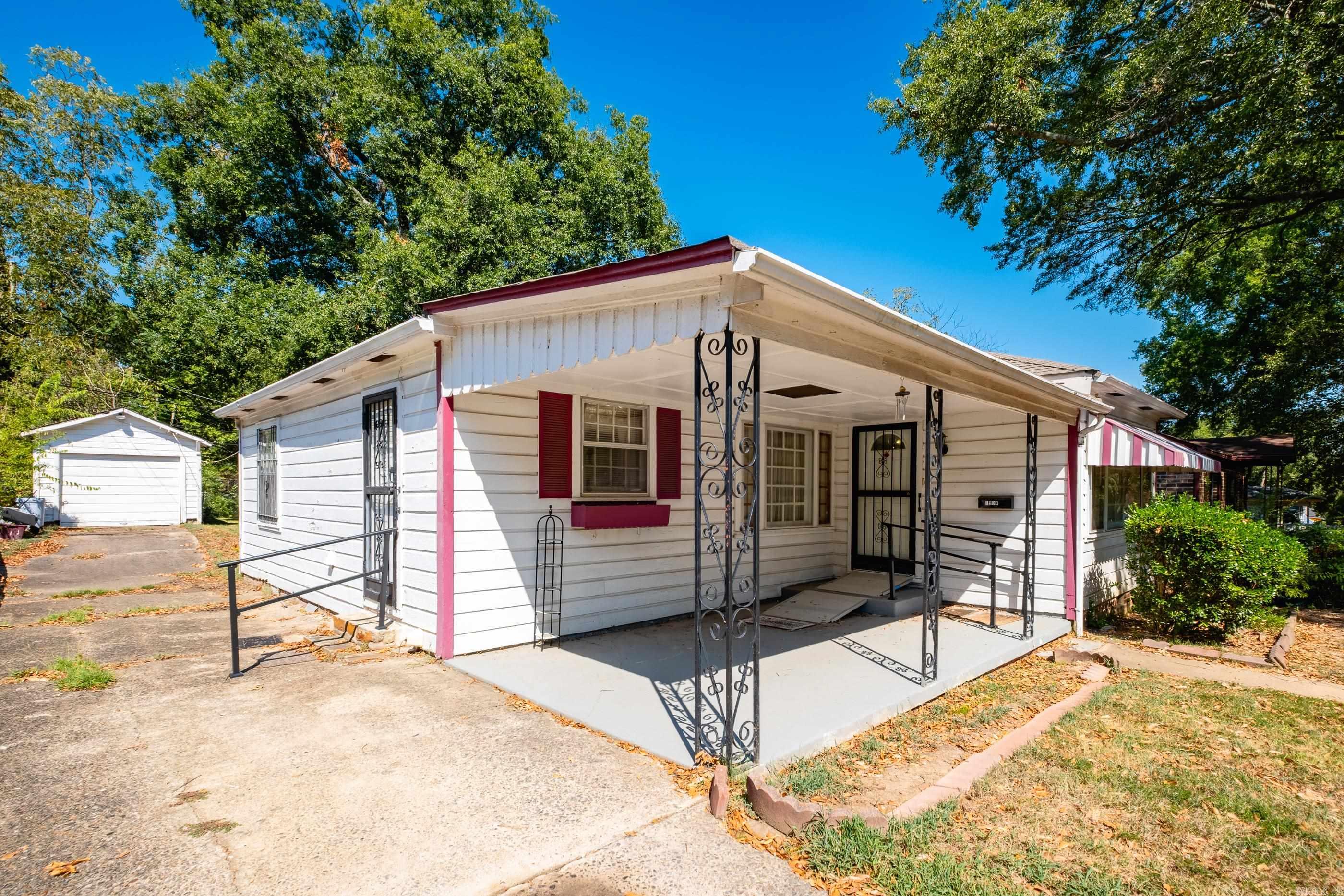 1504 Washington Street Property Photo 3