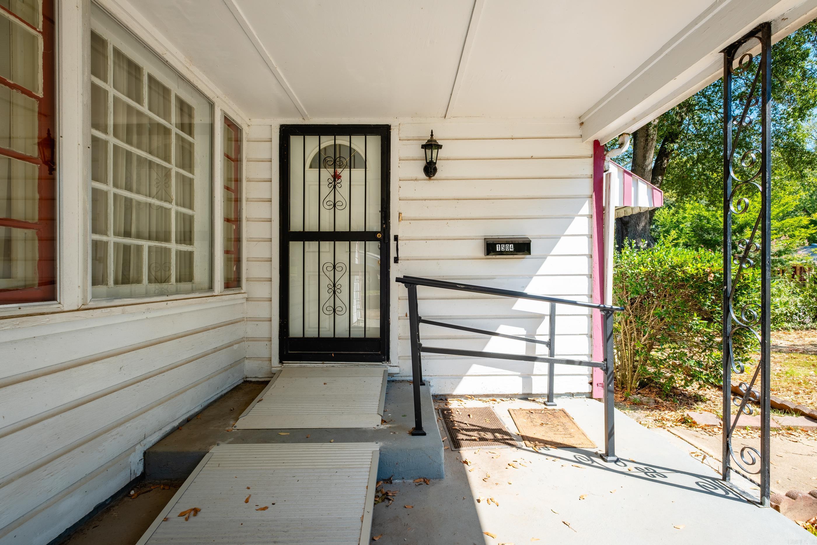 1504 Washington Street Property Photo 5