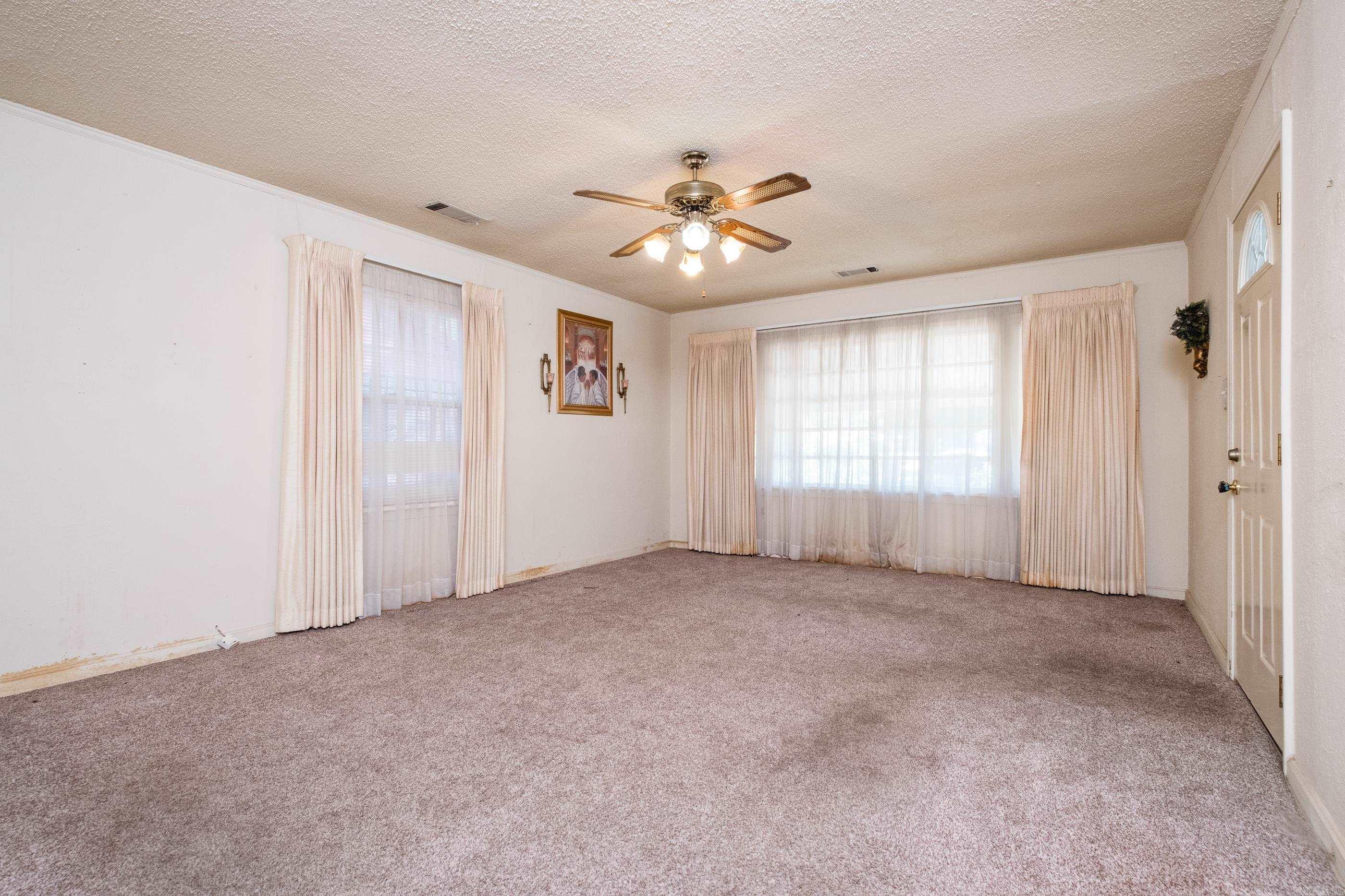 1504 Washington Street Property Photo 7