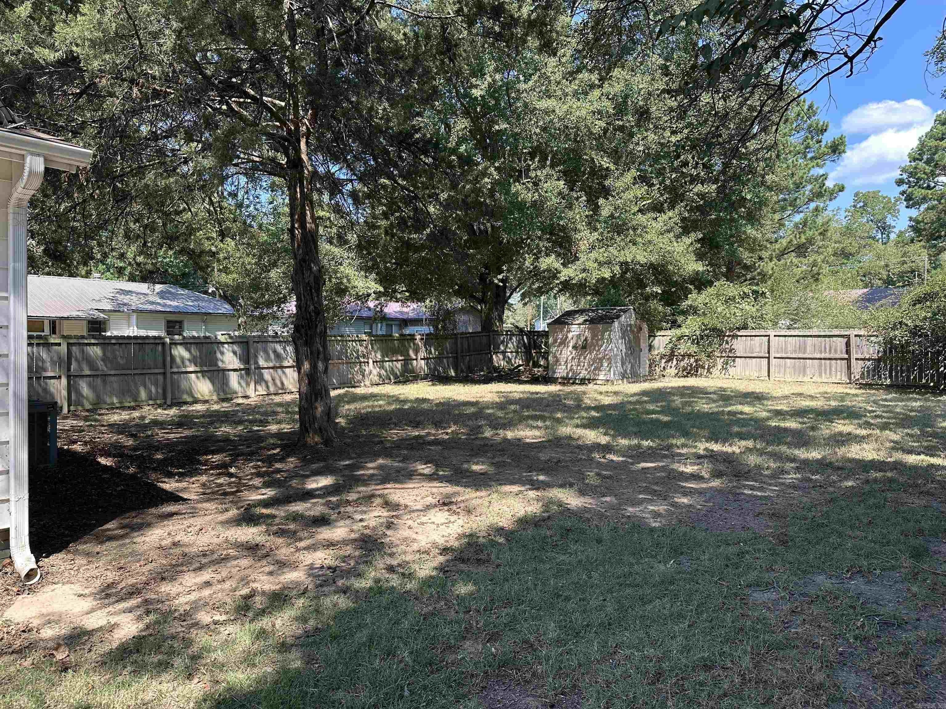 1304 W Center Property Photo 4