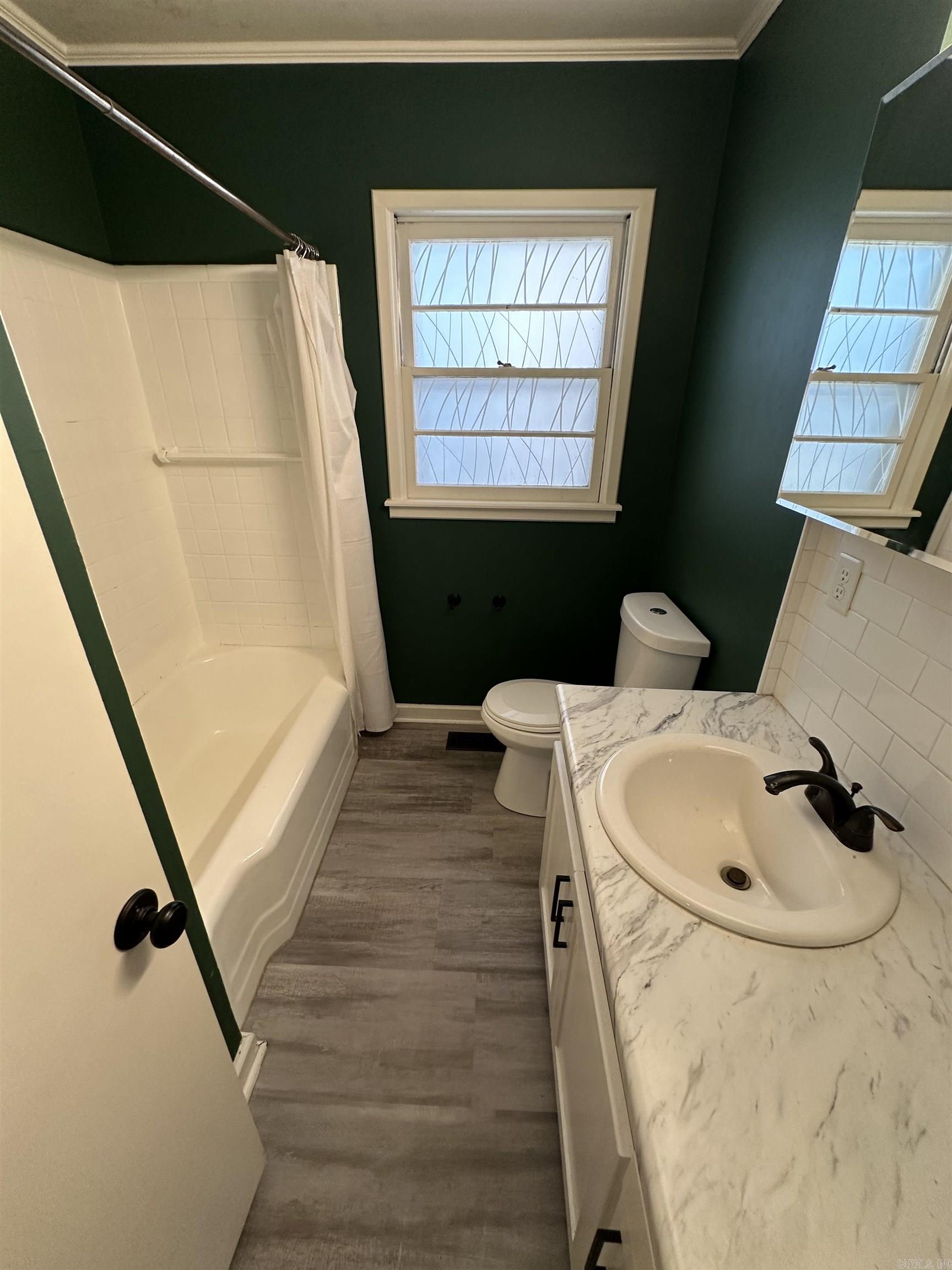 1304 W Center Property Photo 11