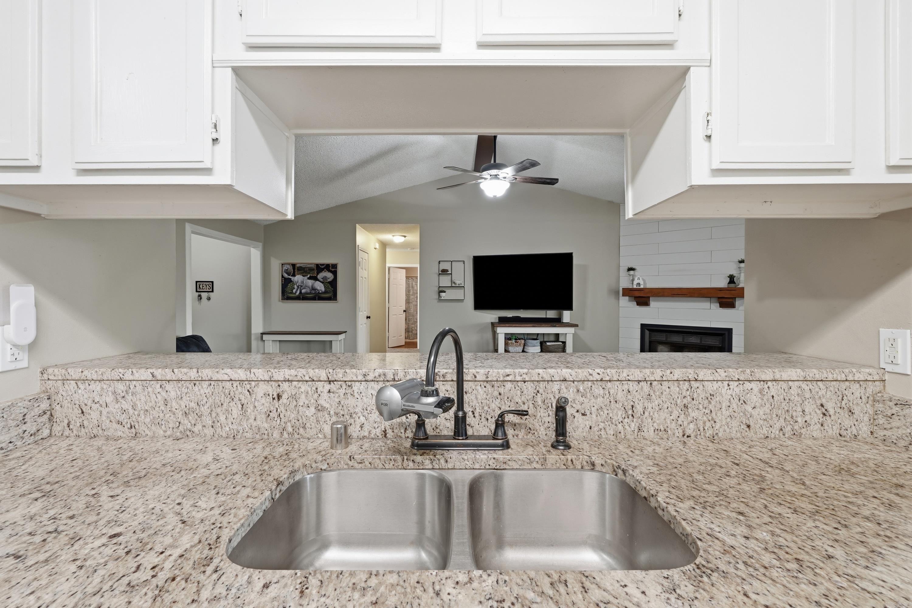 301 Zachary Cove Property Photo 11