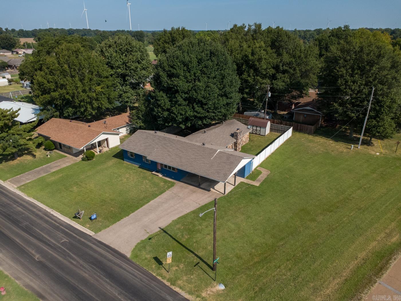 398 E Barry St Property Photo 2