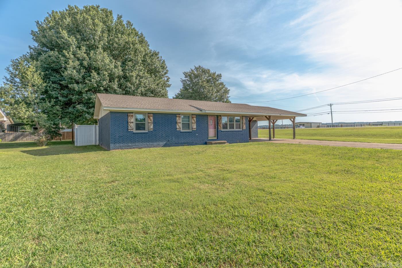 398 E Barry St Property Photo 5