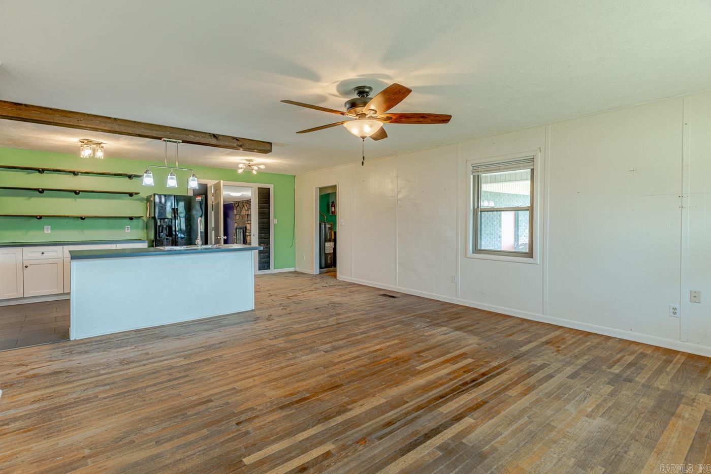398 E Barry St Property Photo 11