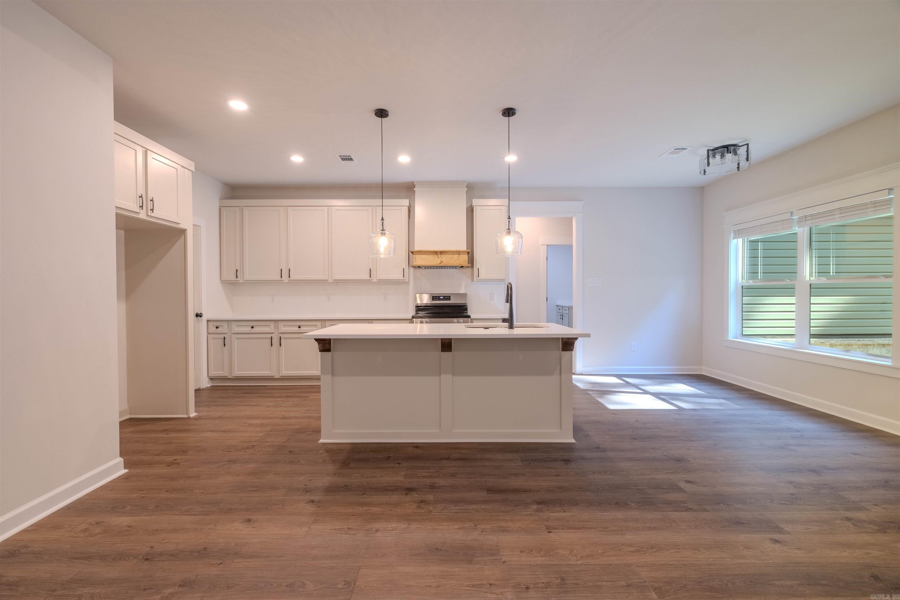 1040 Buckwood Road Property Photo 11