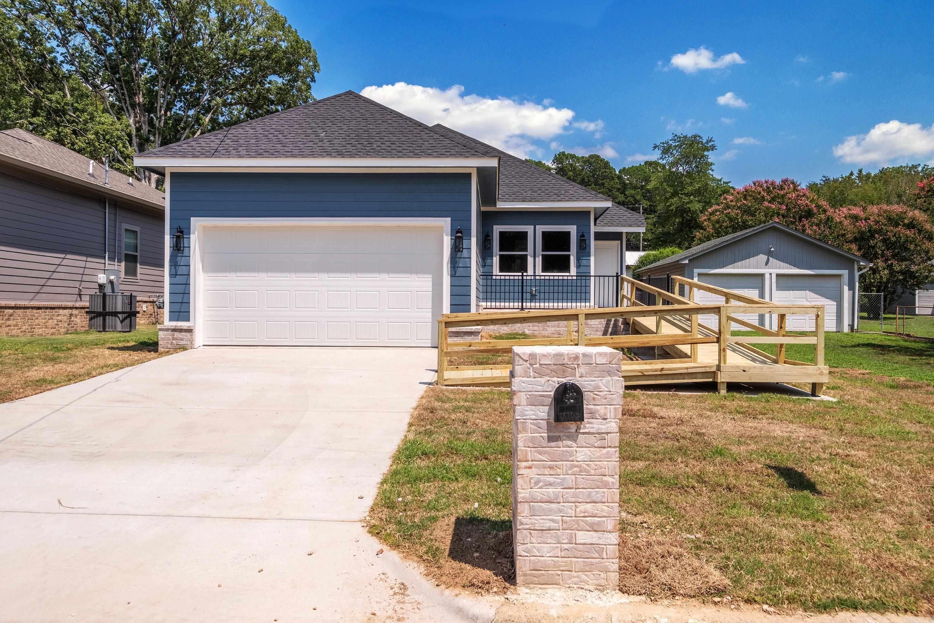 4411 Bowers Street Property Photo 1