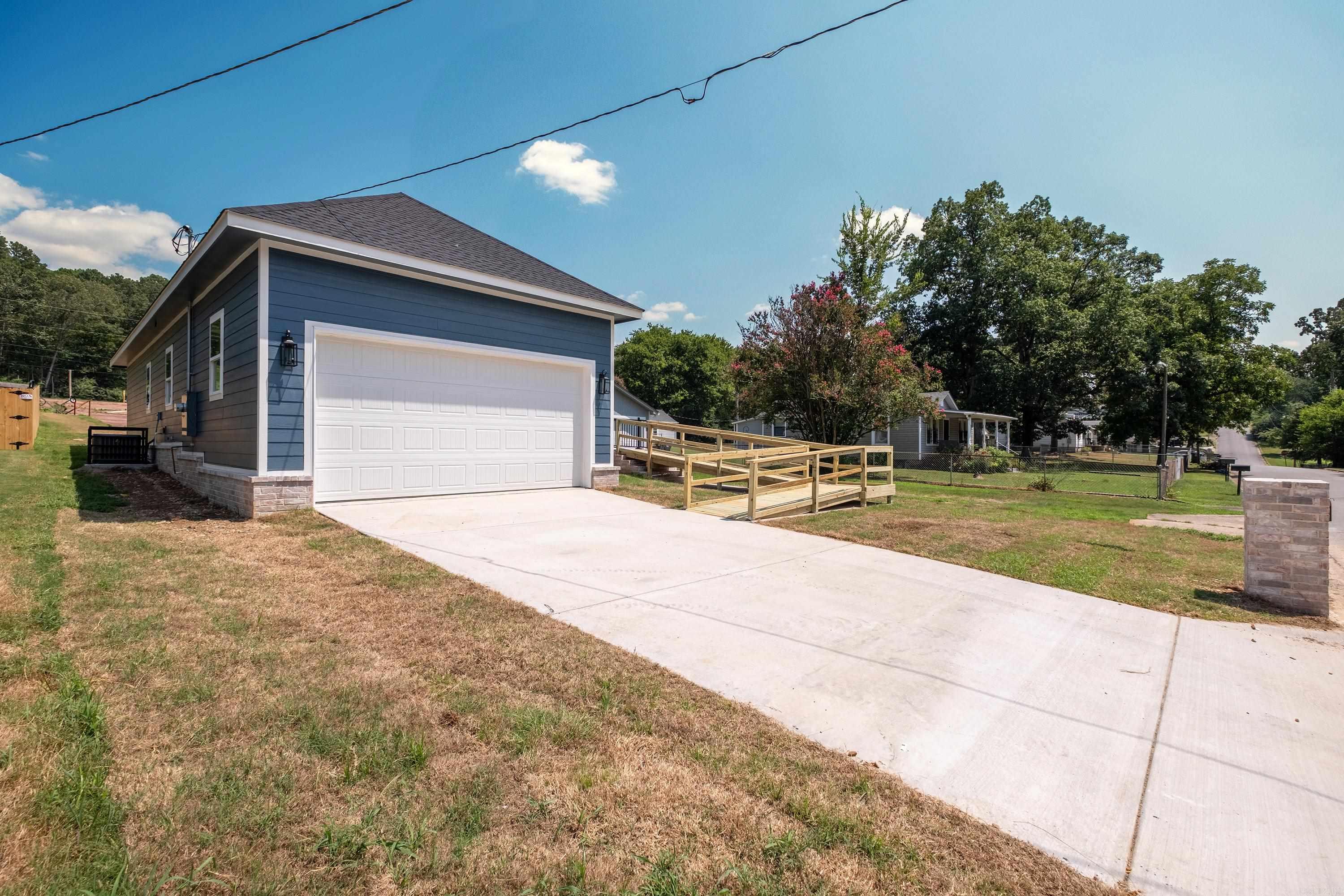 4411 Bowers Street Property Photo 3