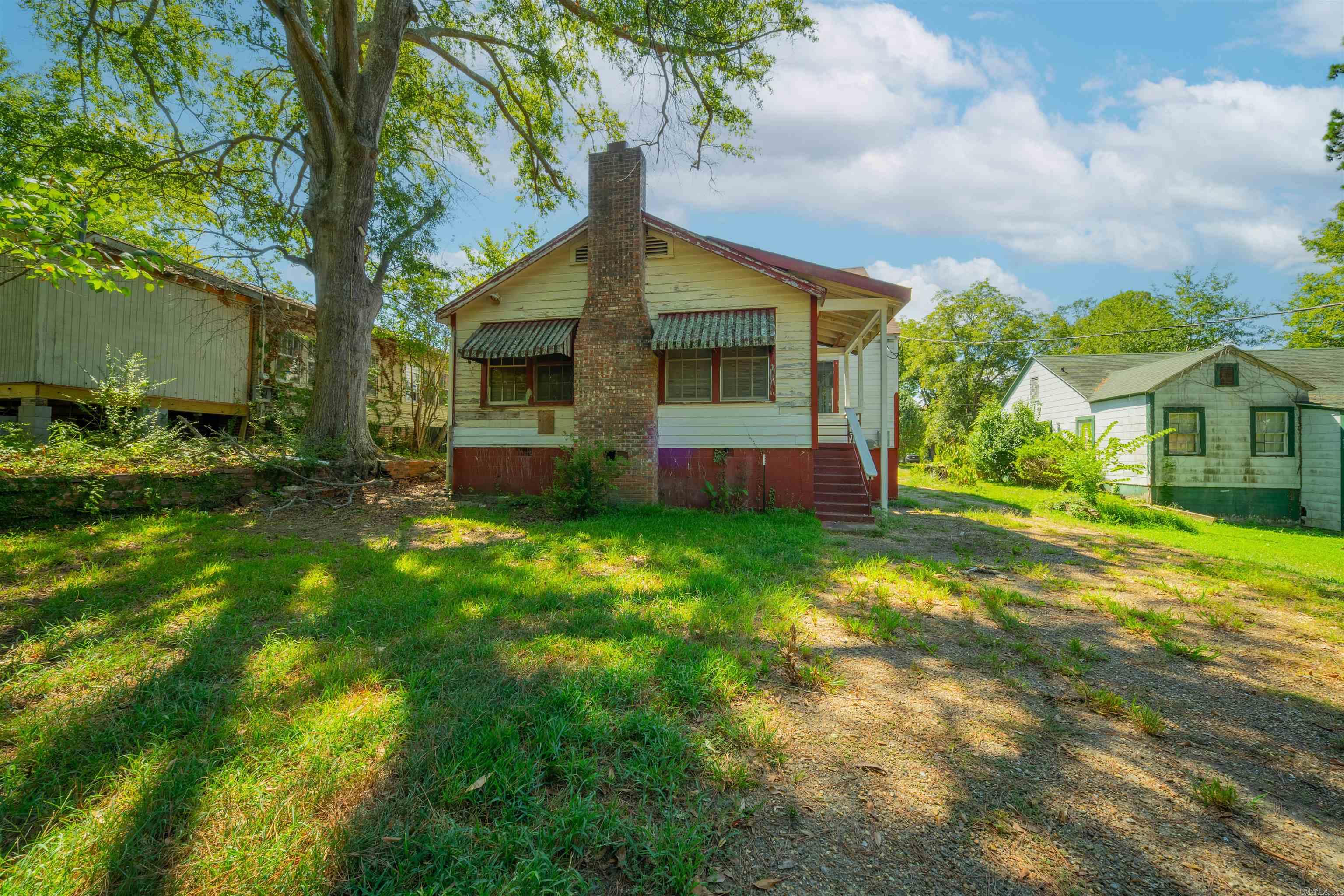 916 Clifton Street Property Photo 3