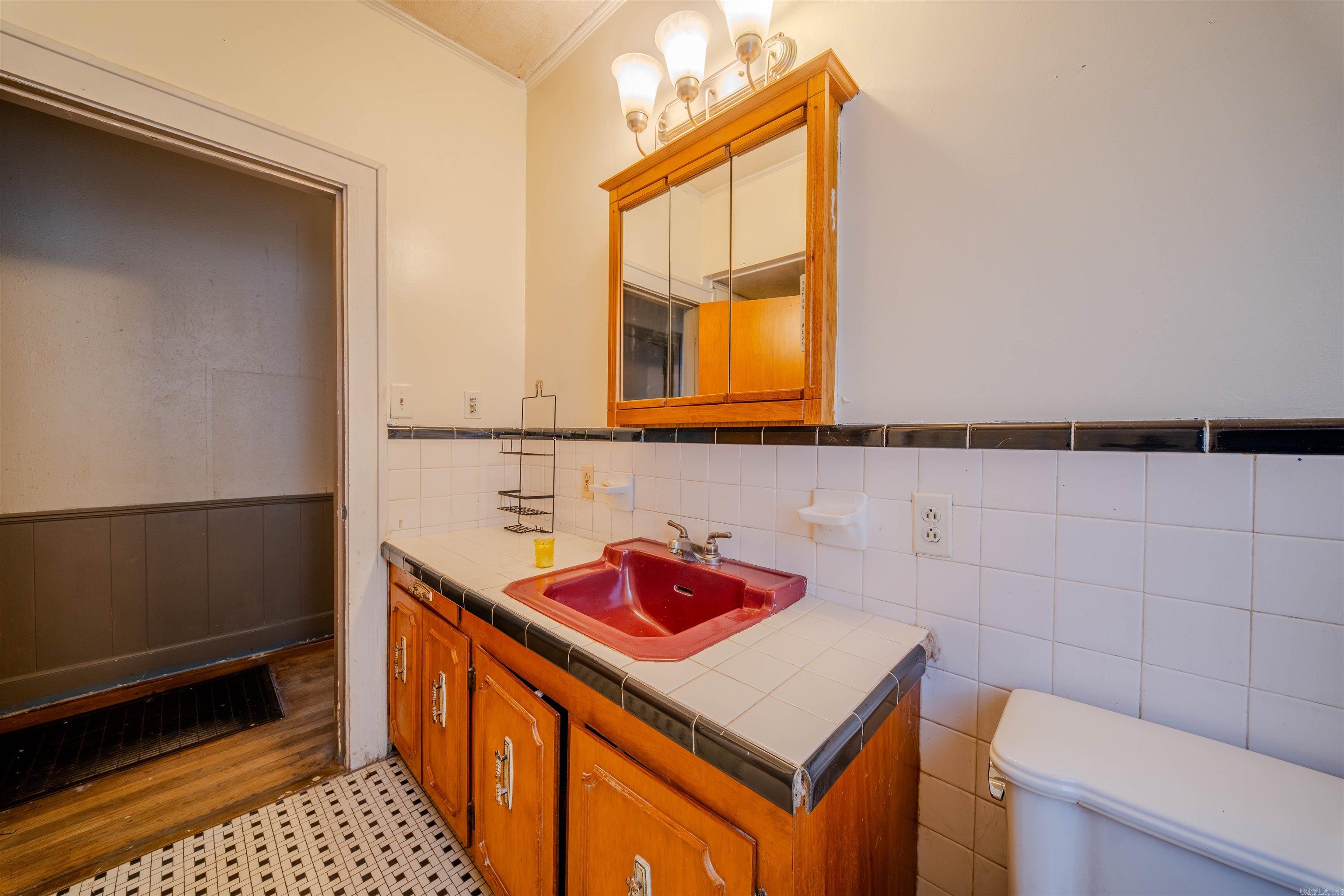 916 Clifton Street Property Photo 13